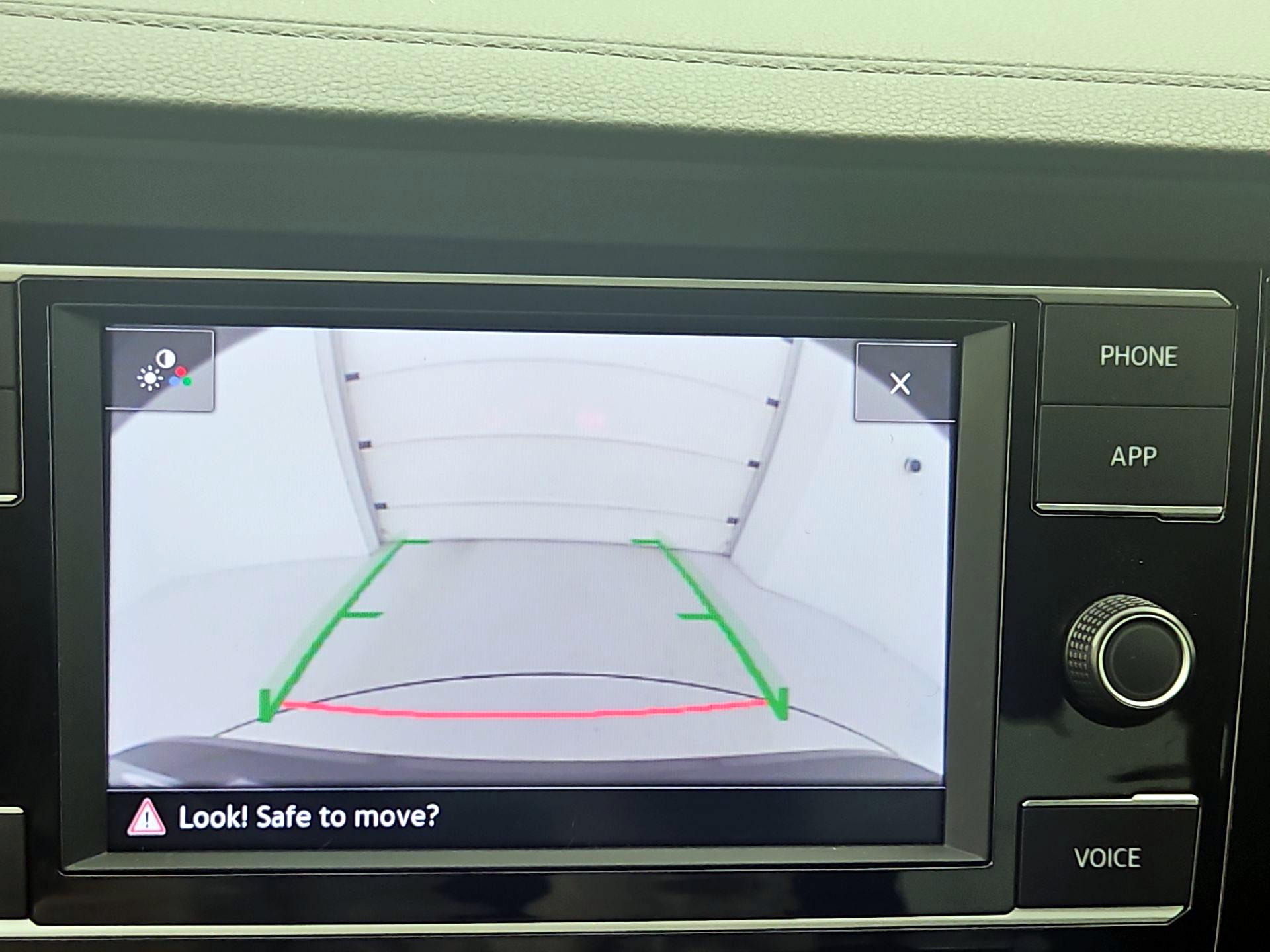 Thumbnail: 2021 Volkswagen Jetta - 14