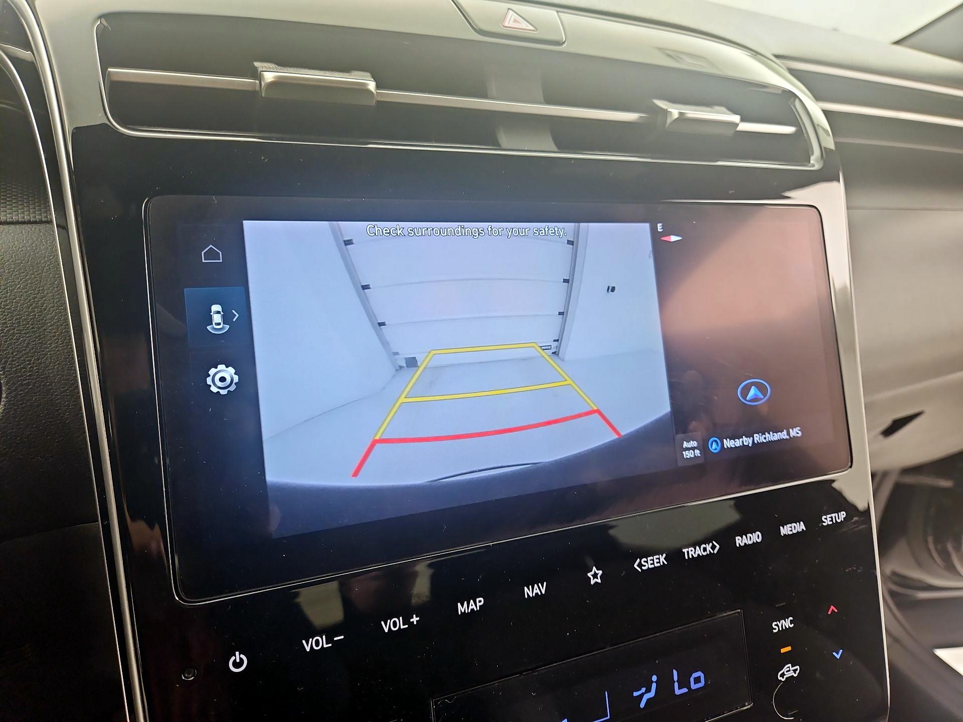 Thumbnail: 2023 Hyundai Santa Cruz - 15