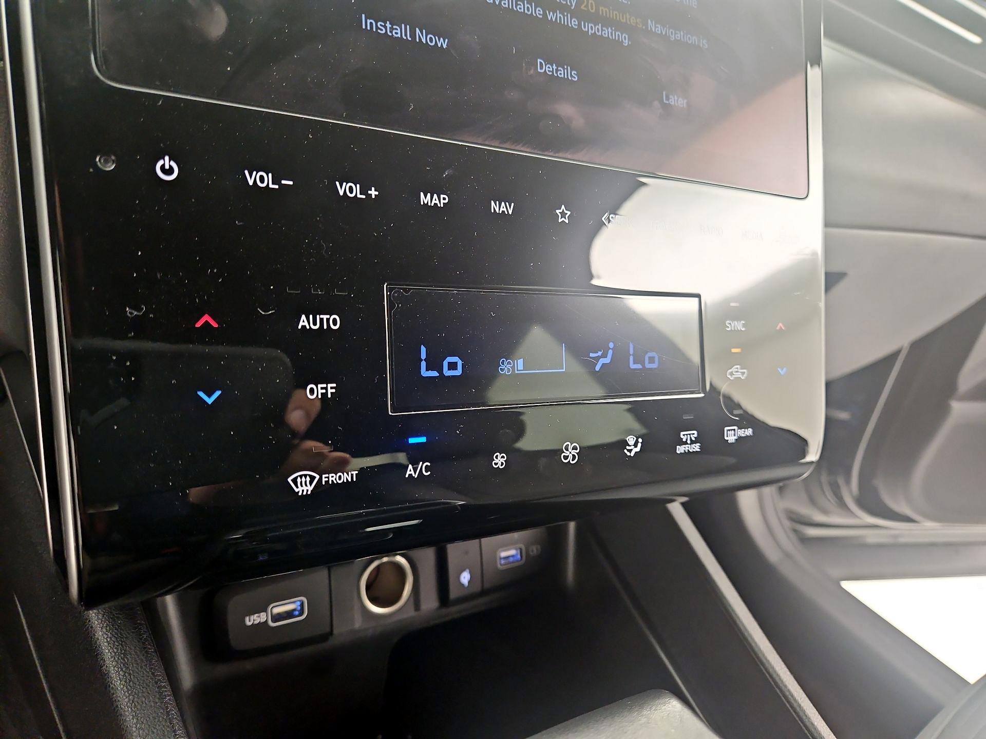 Thumbnail: 2023 Hyundai Santa Cruz - 17