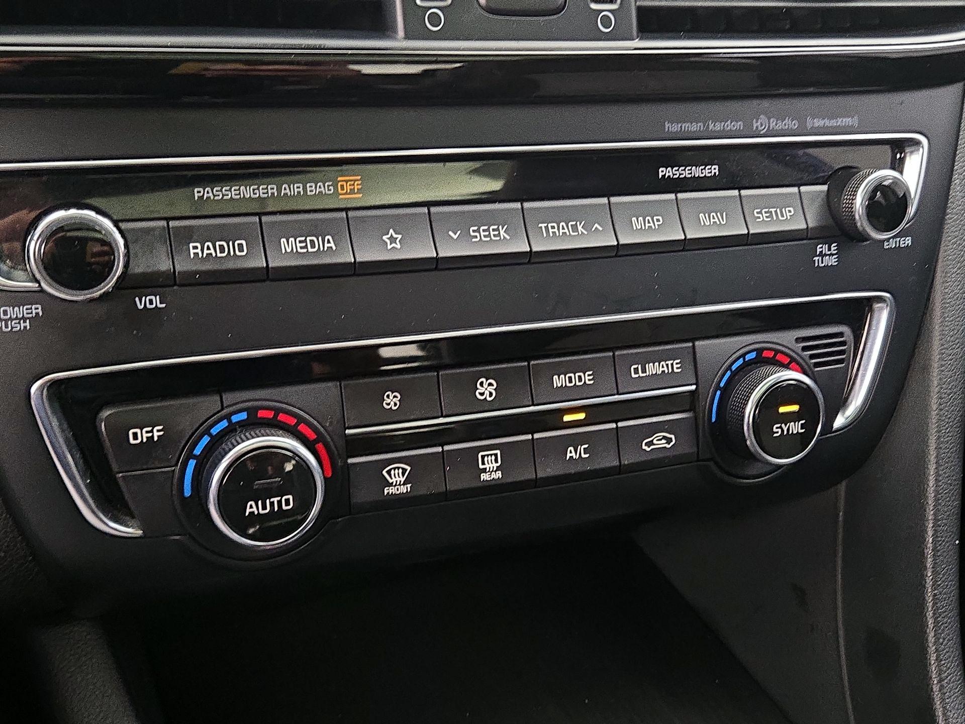 Thumbnail: 2019 Kia Optima - 17