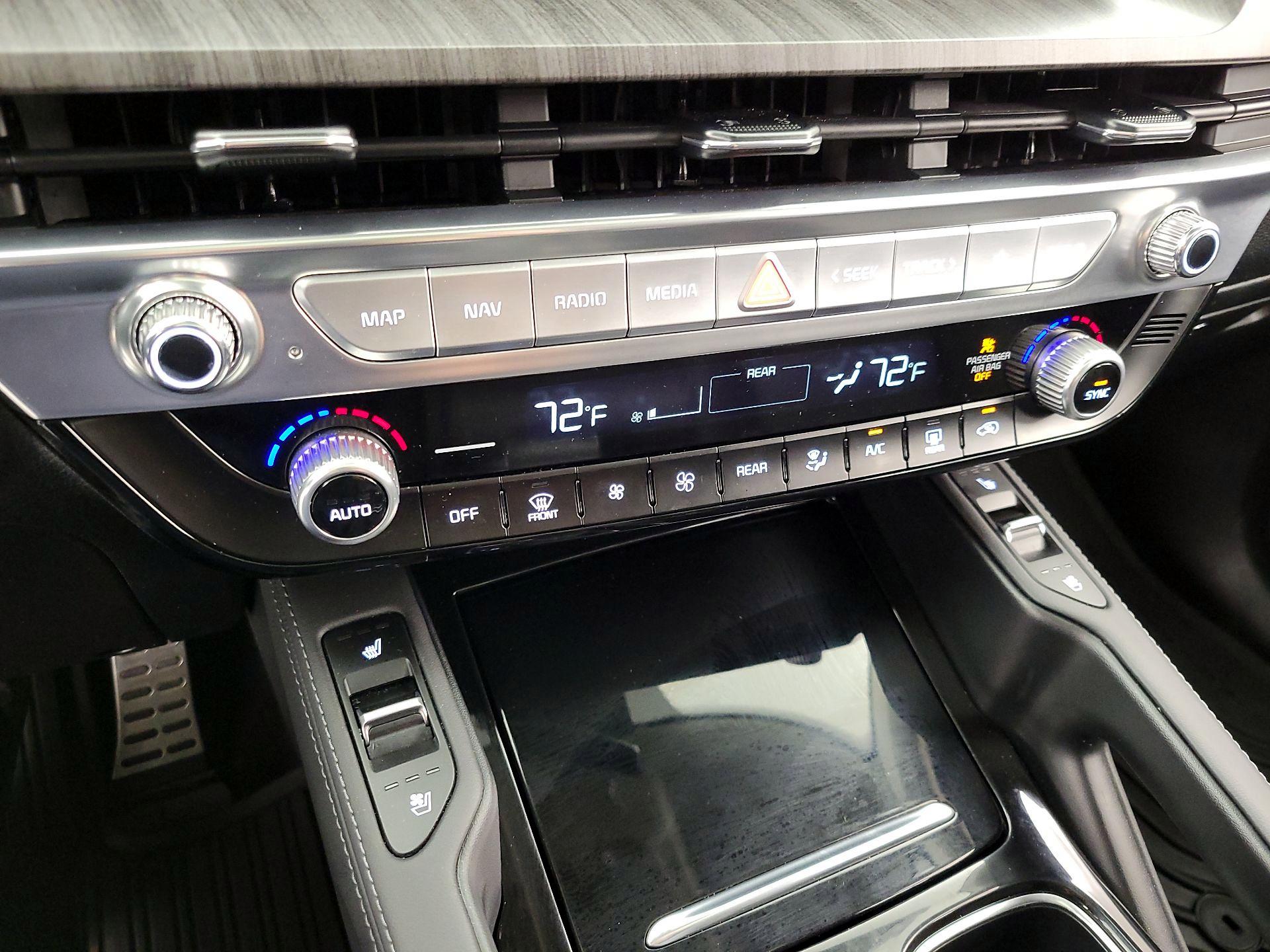 Thumbnail: 2023 Kia Telluride - 17