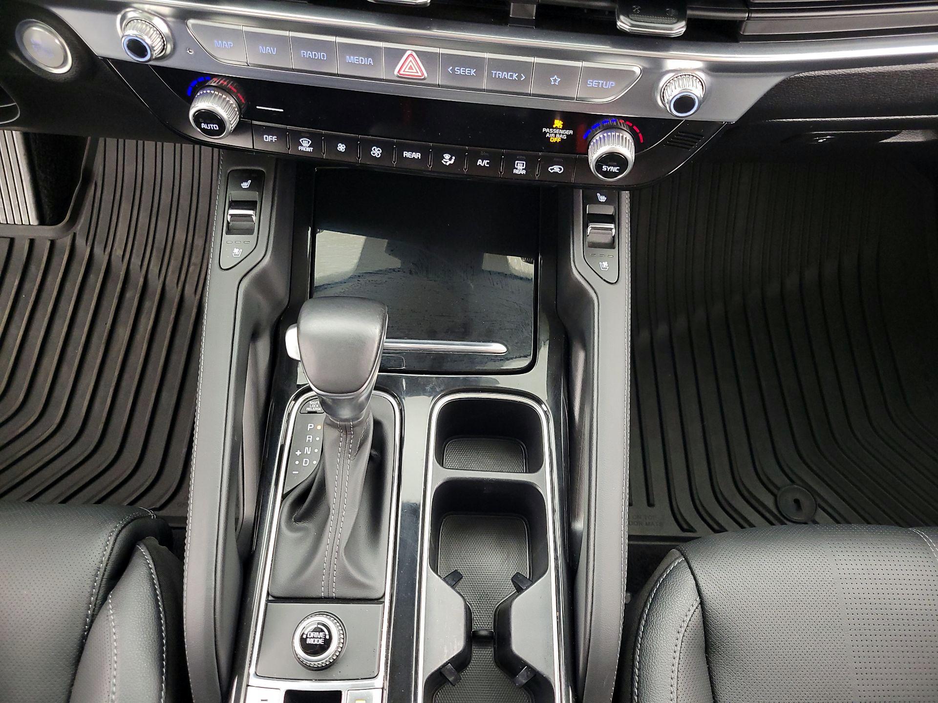 Thumbnail: 2023 Kia Telluride - 18