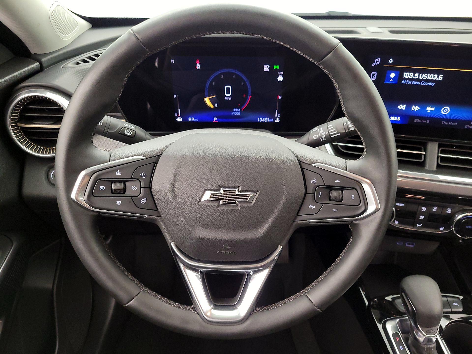 Thumbnail: 2025 Chevrolet Trax - 10