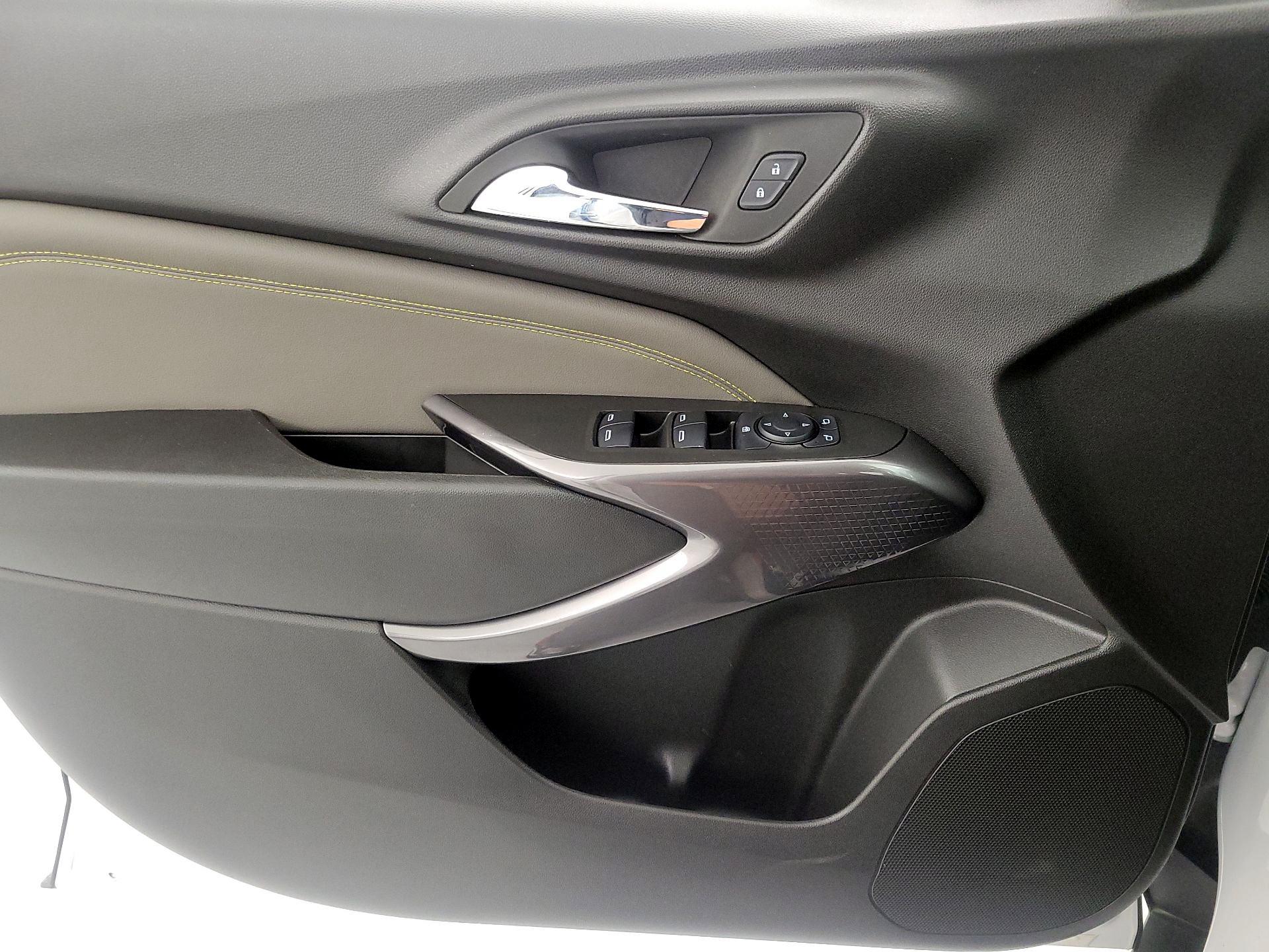 Thumbnail: 2025 Chevrolet Trax - 12