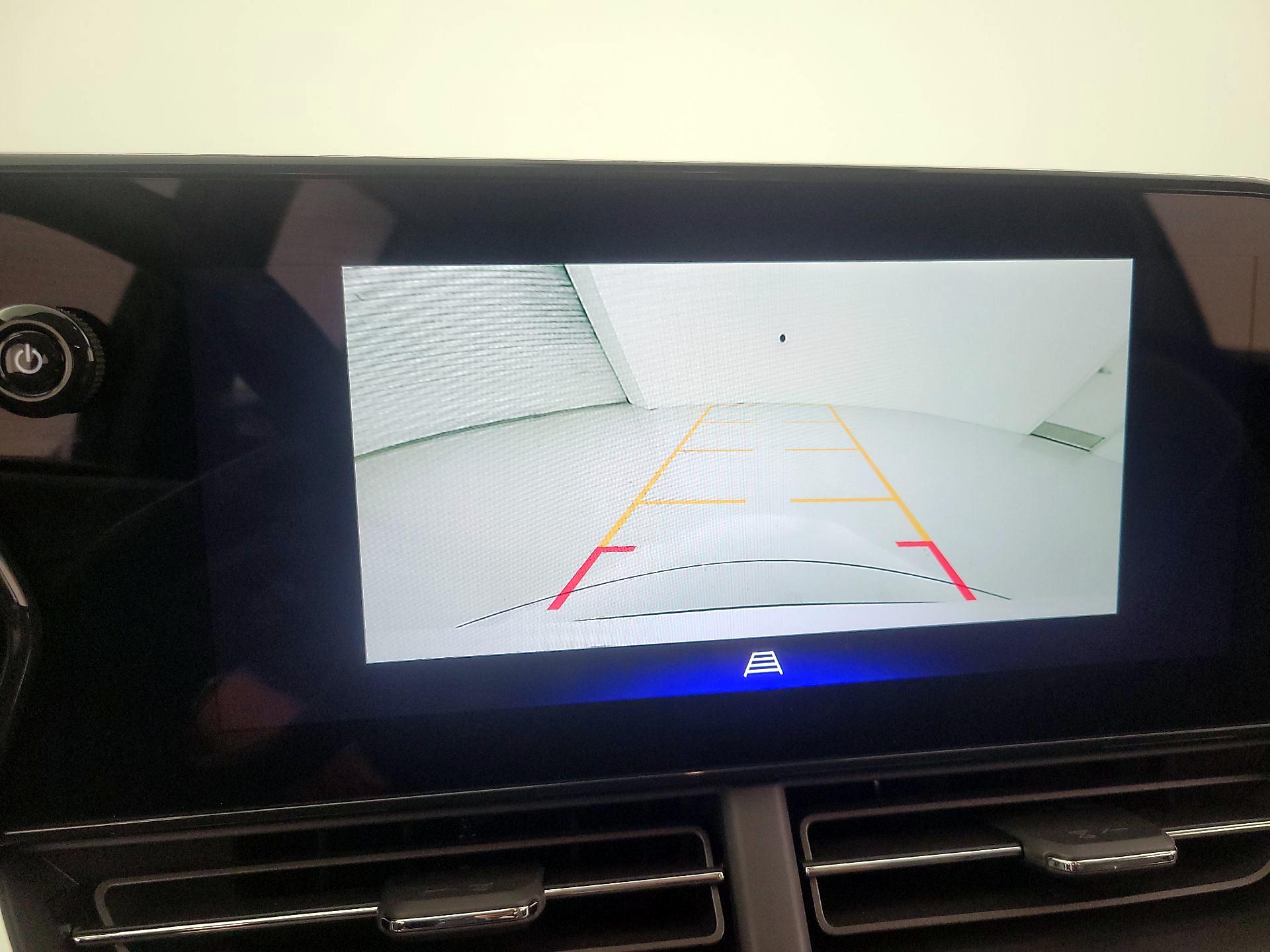 Thumbnail: 2025 Chevrolet Trax - 14