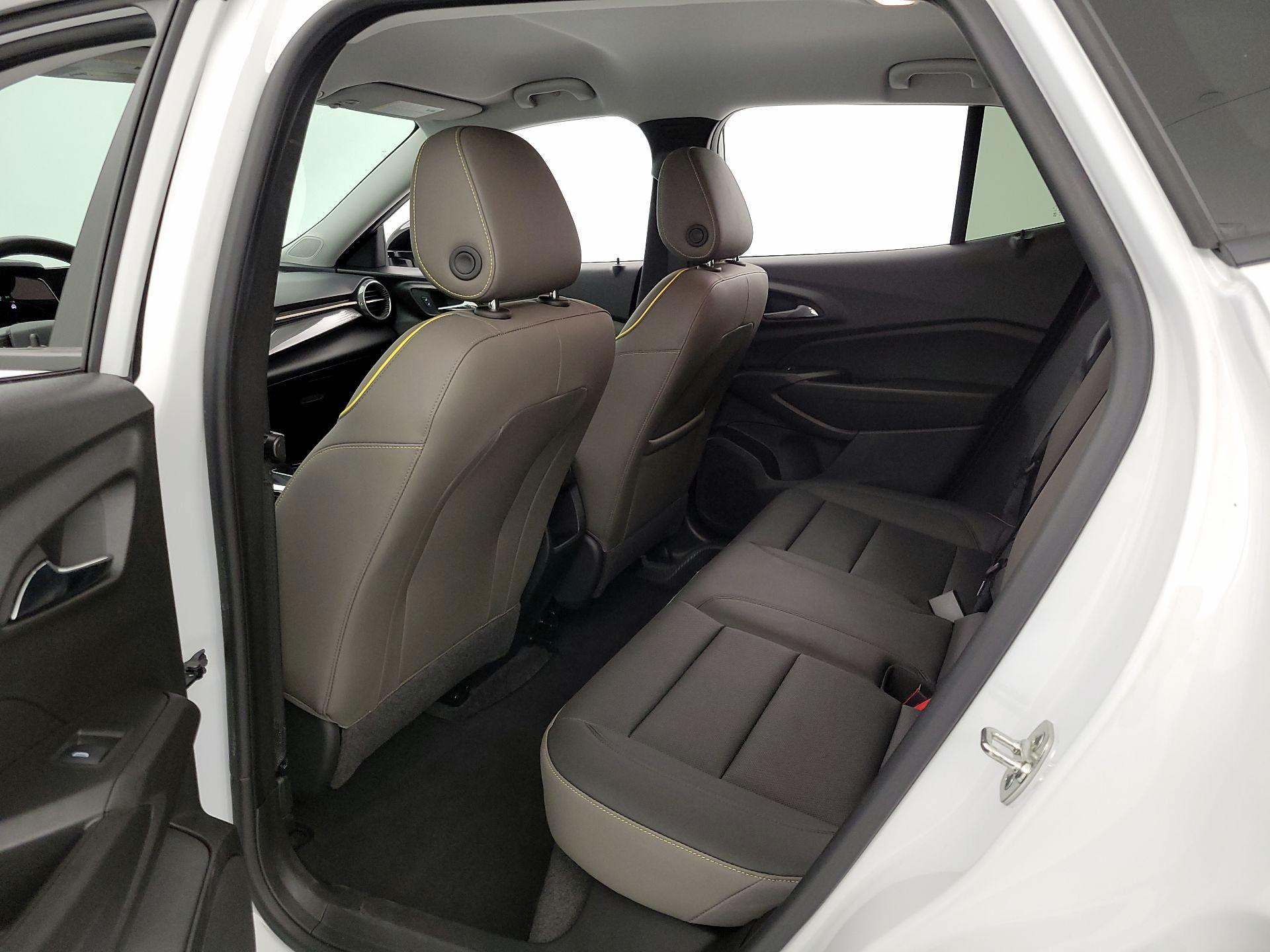 Thumbnail: 2025 Chevrolet Trax - 19