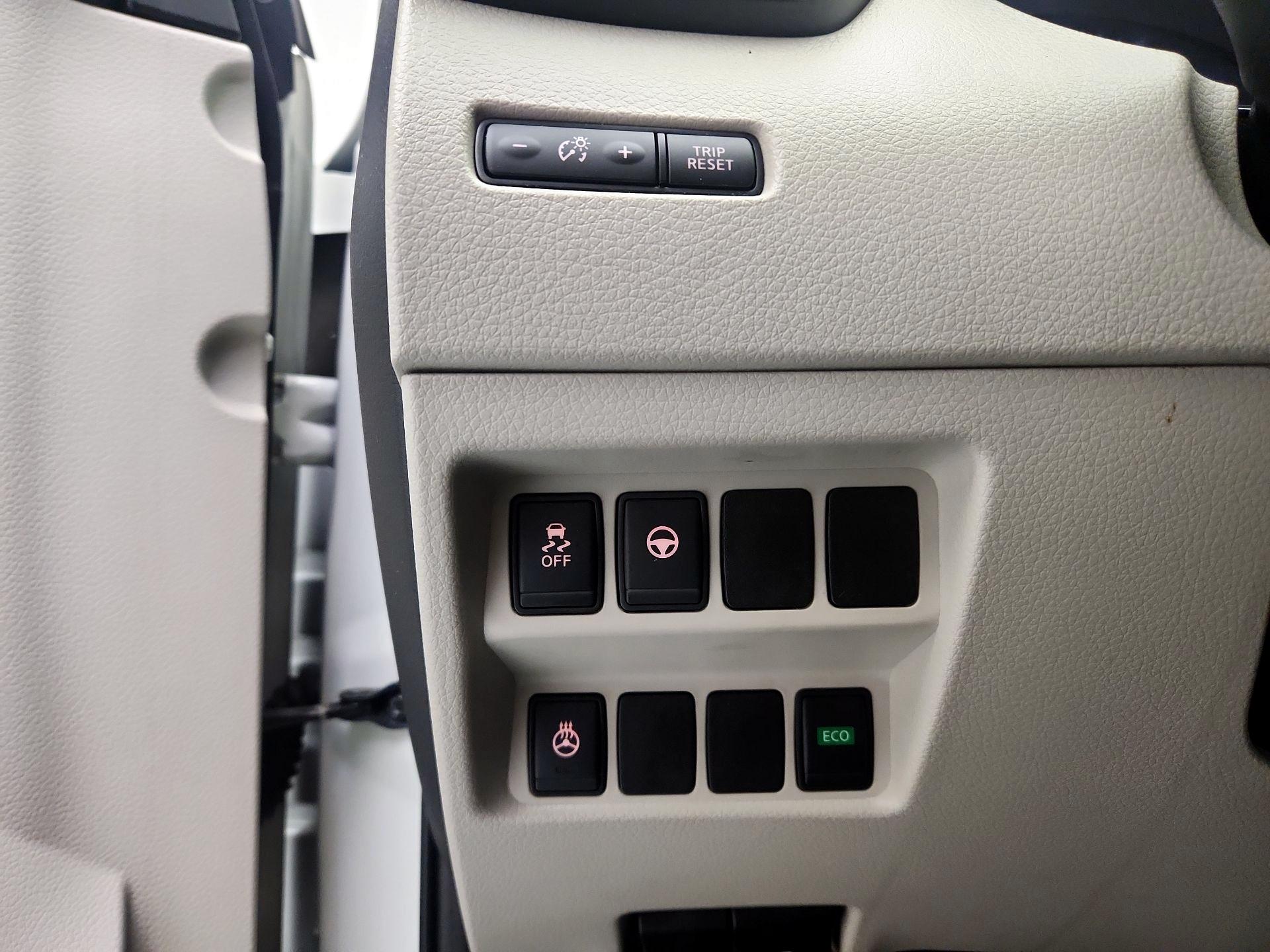 Thumbnail: 2019 Nissan Rogue Sport - 13