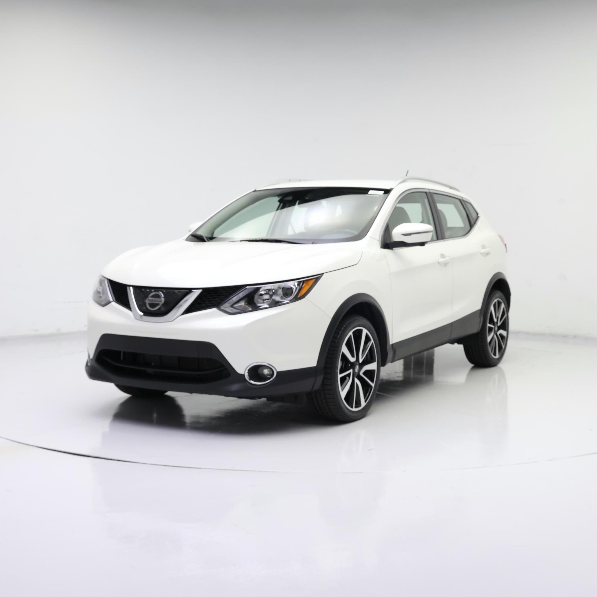 Thumbnail: 2019 Nissan Rogue Sport - 4