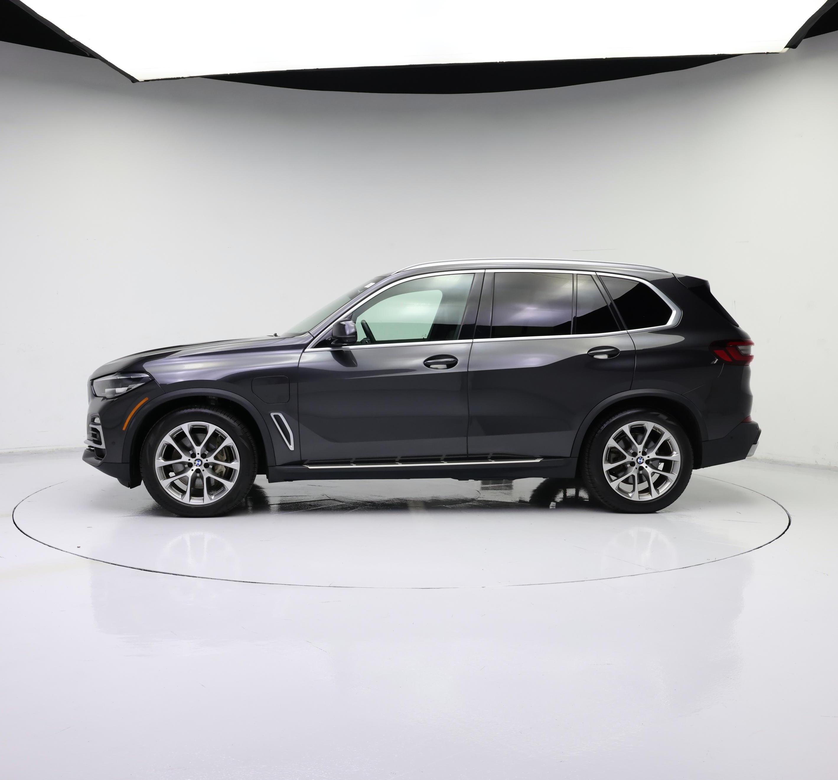 Thumbnail: 2021 BMW X5 - 3