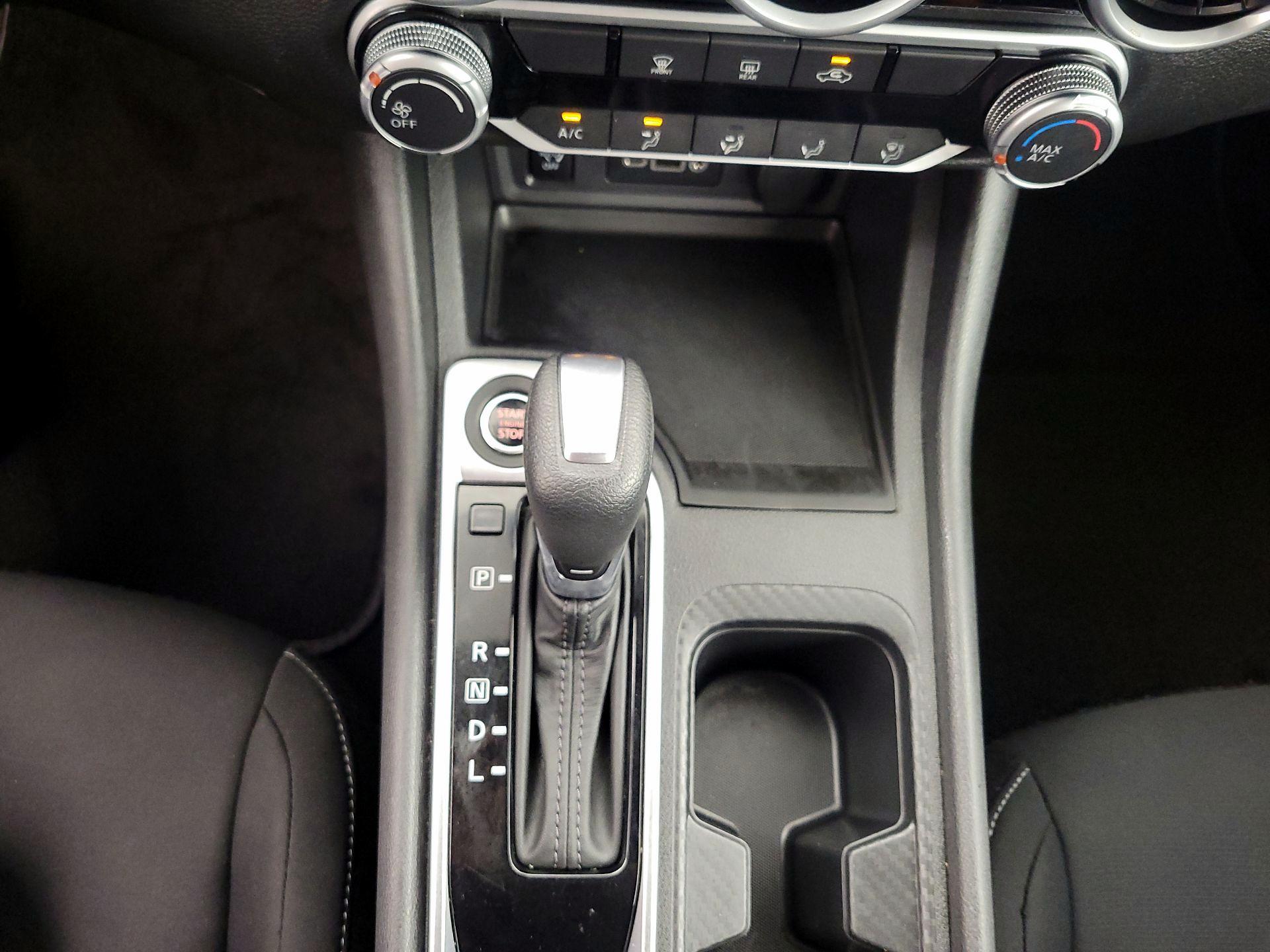 Thumbnail: 2024 Nissan Sentra - 17