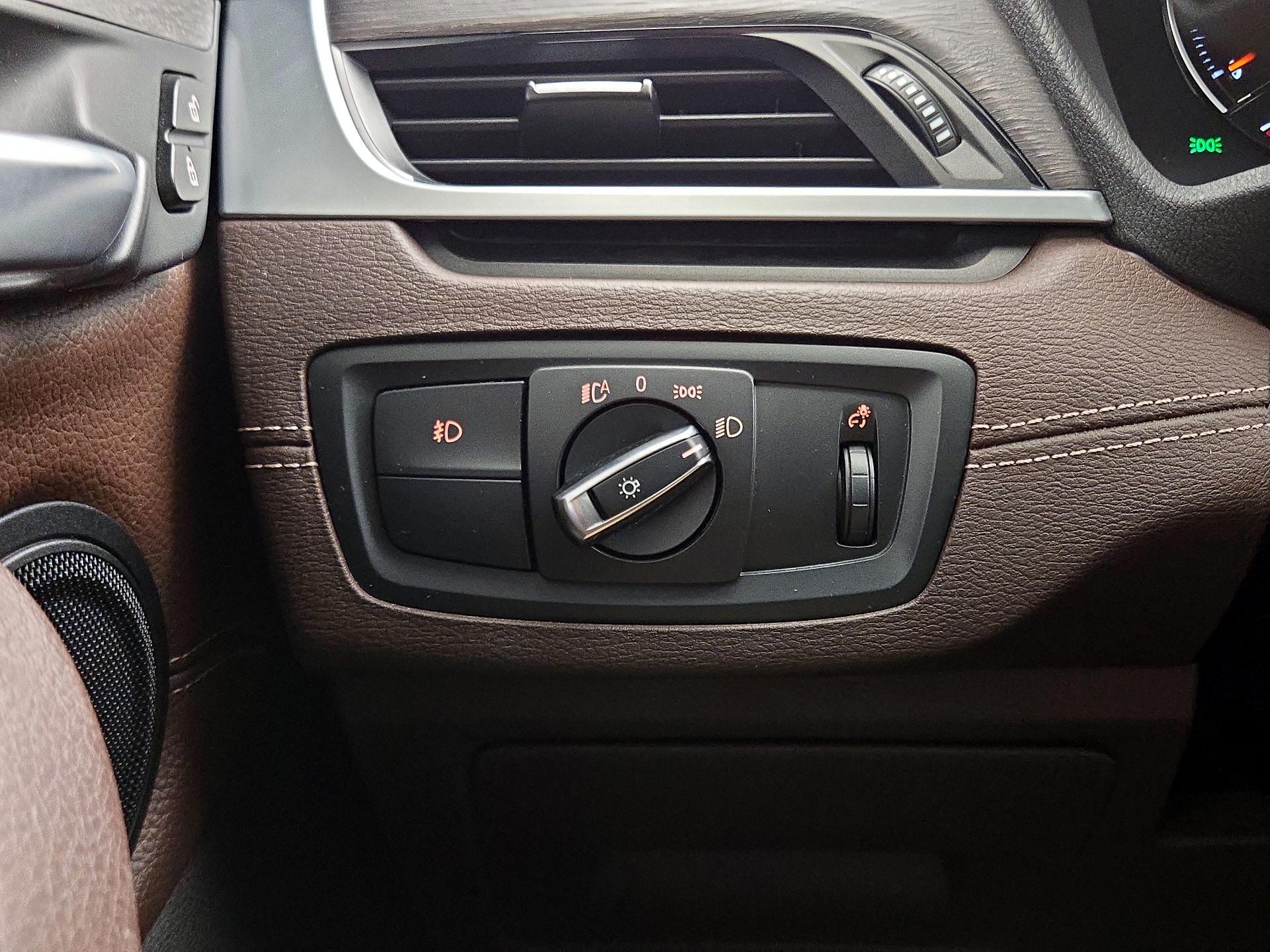 Thumbnail: 2020 BMW X1 - 13