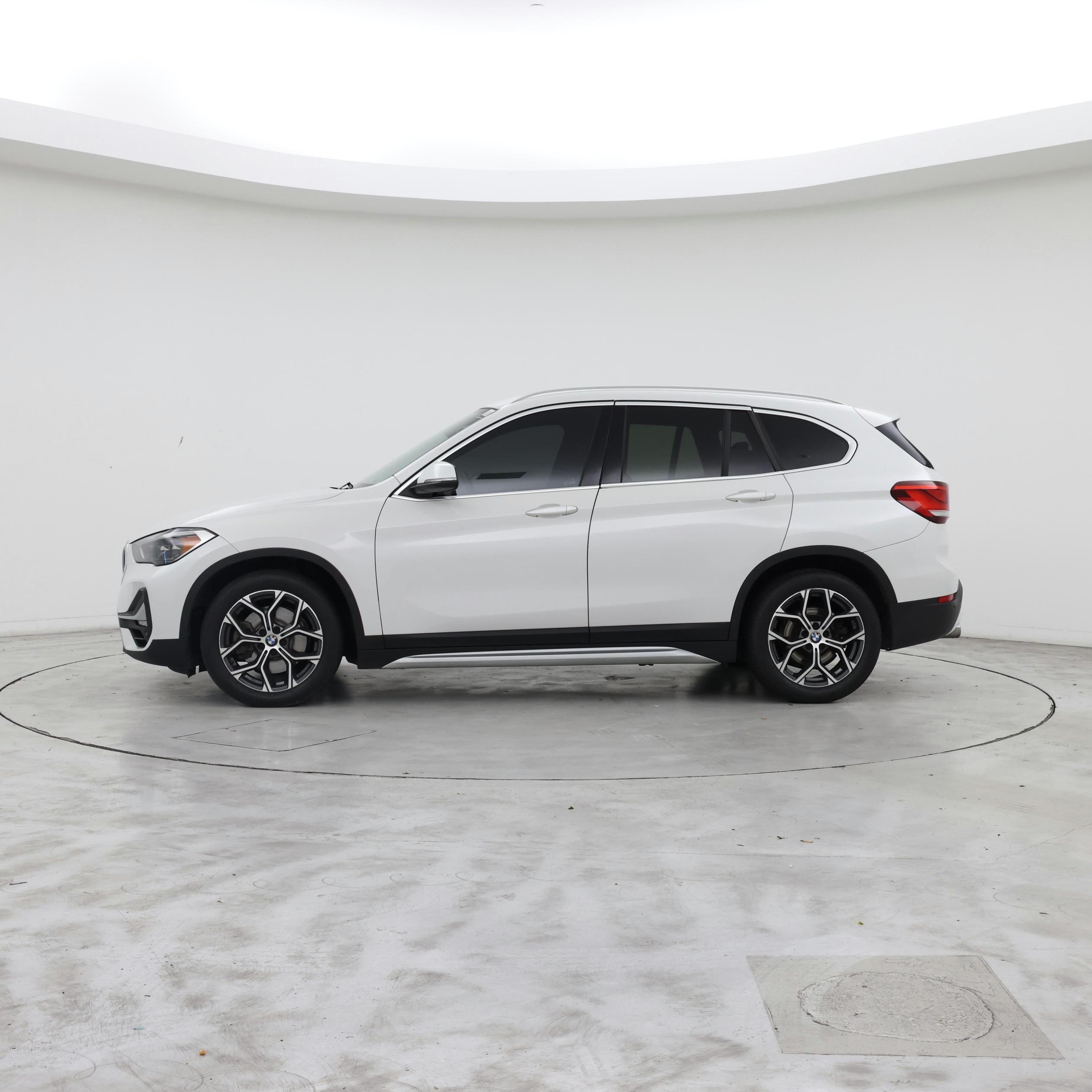 Thumbnail: 2020 BMW X1 - 3