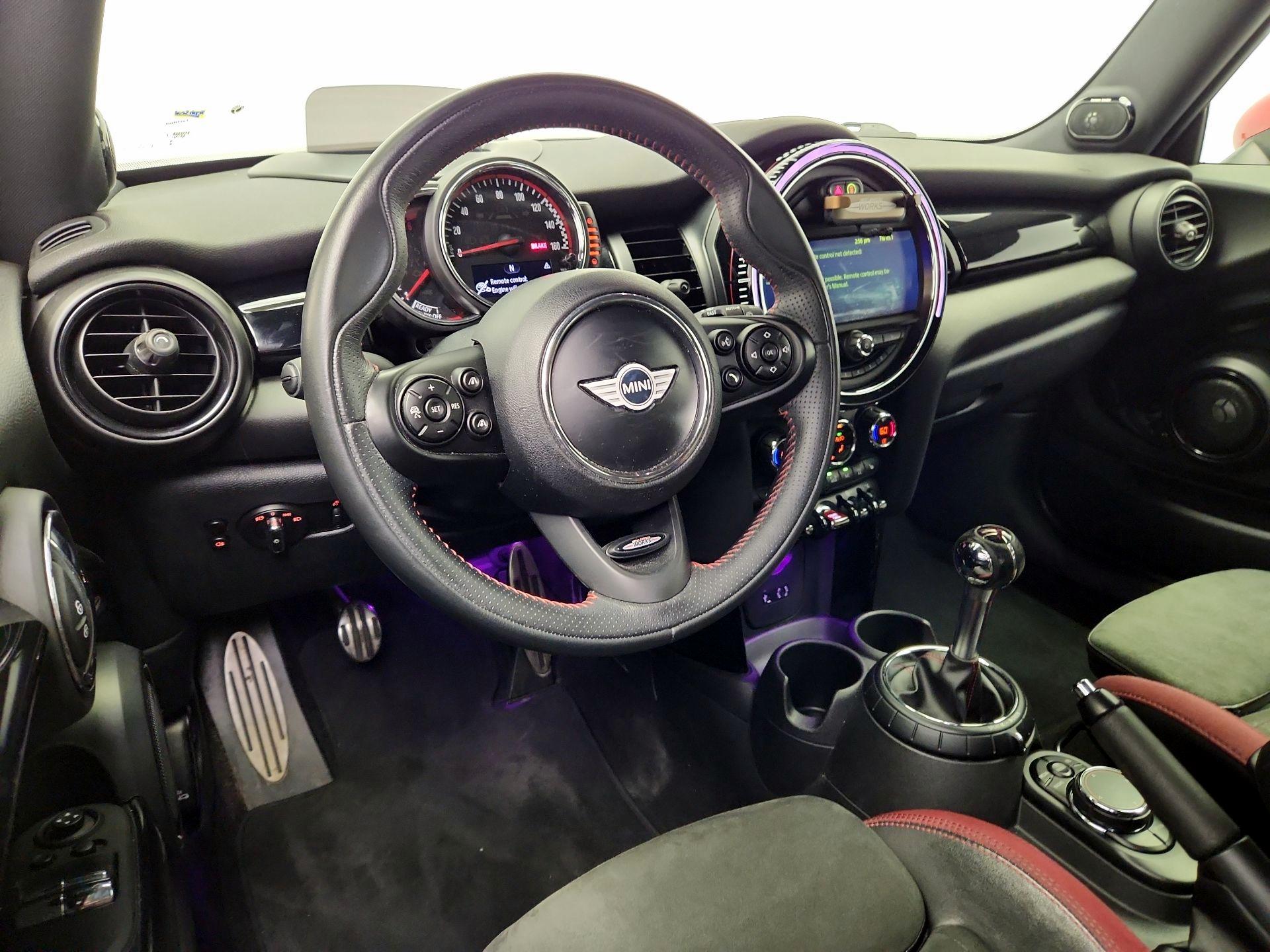 Thumbnail: 2015 MINI Cooper Hardtop - 9
