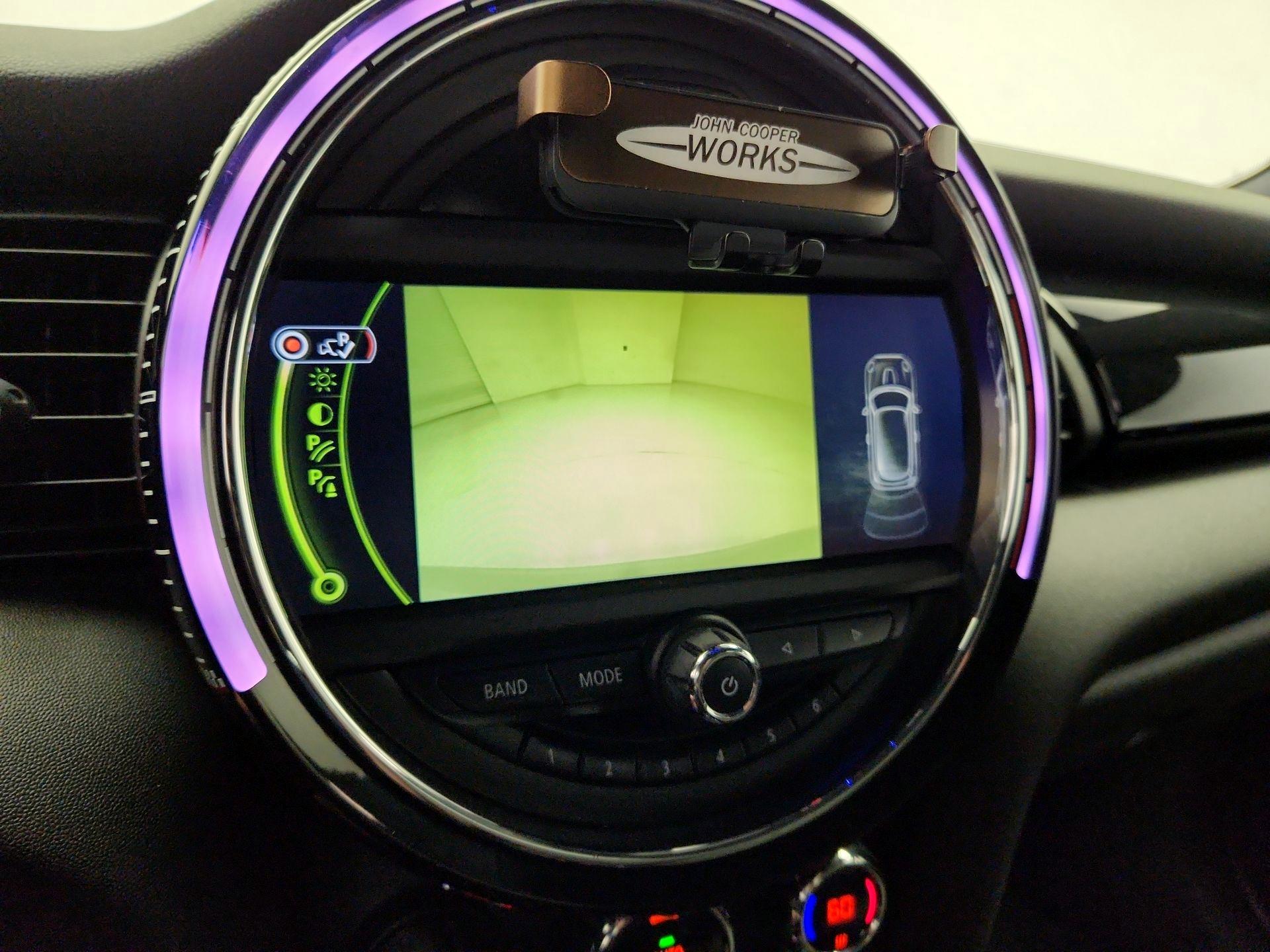 Thumbnail: 2015 MINI Cooper Hardtop - 15