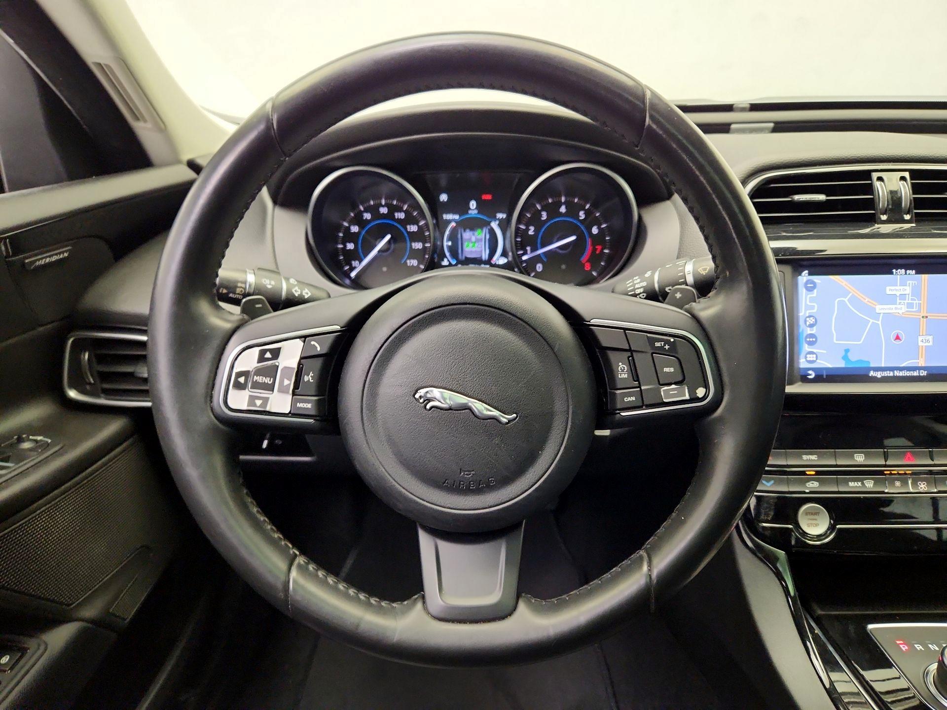 Thumbnail: 2018 Jaguar XE - 10