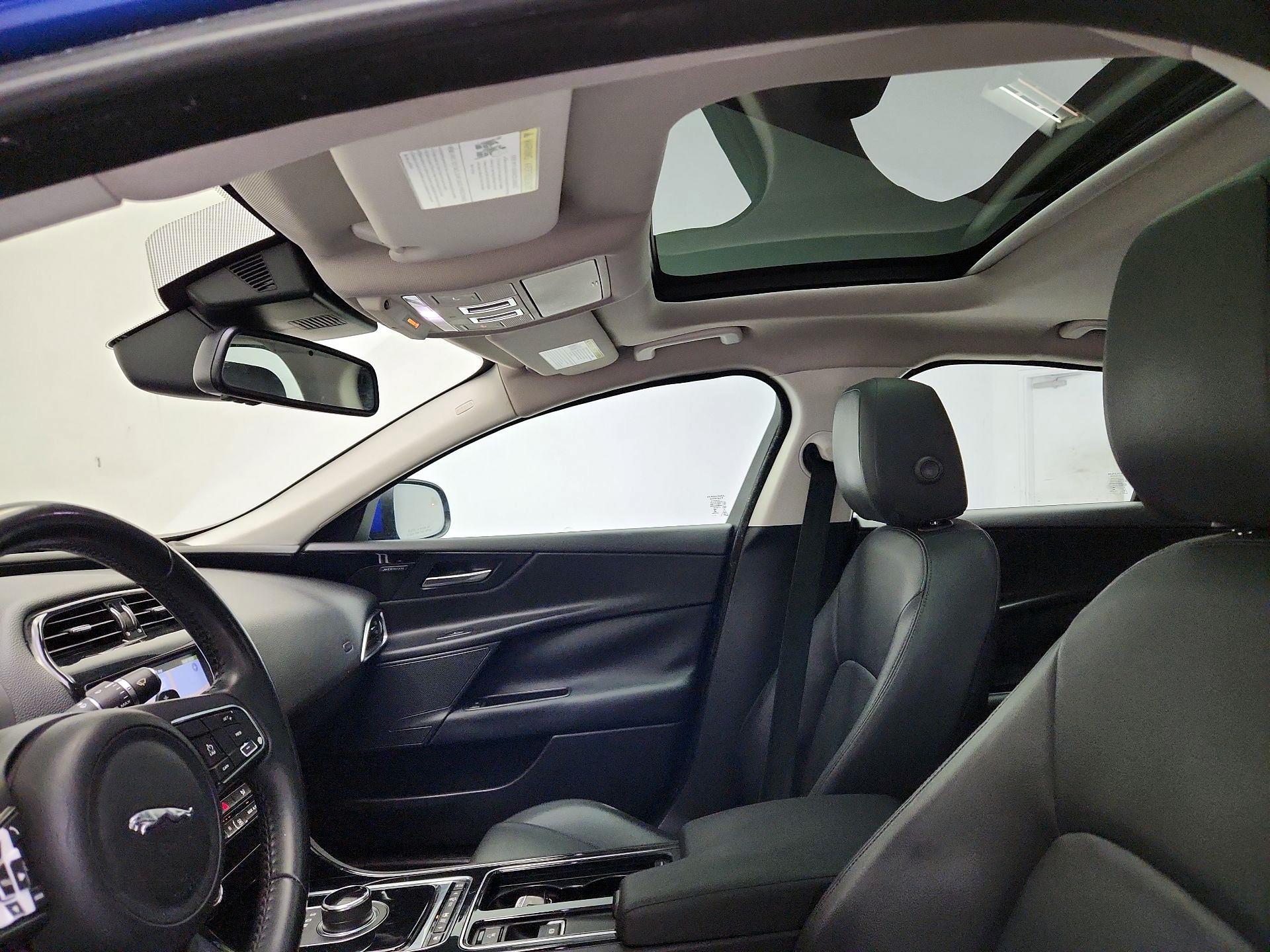 Thumbnail: 2018 Jaguar XE - 20