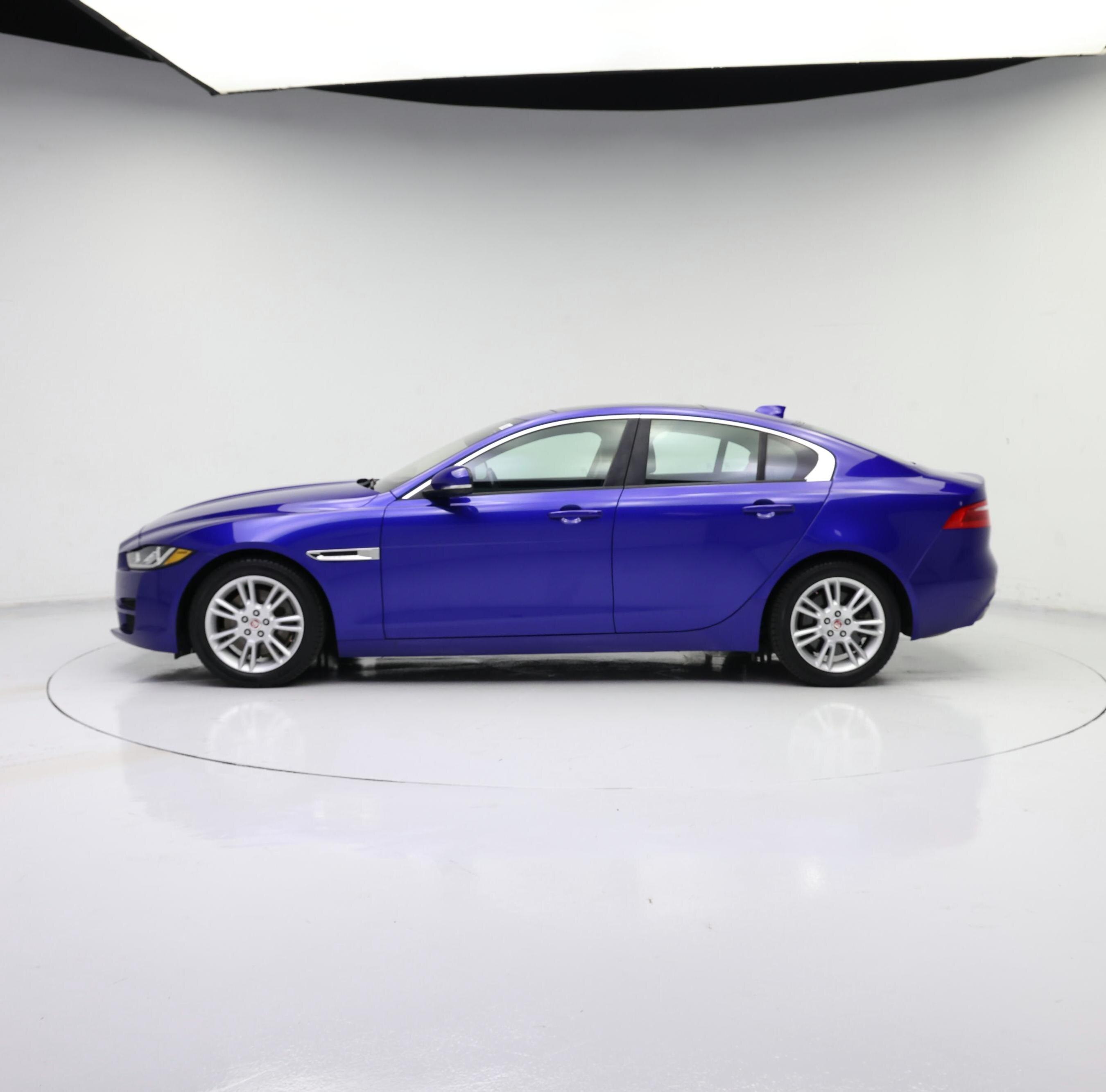 Thumbnail: 2018 Jaguar XE - 3