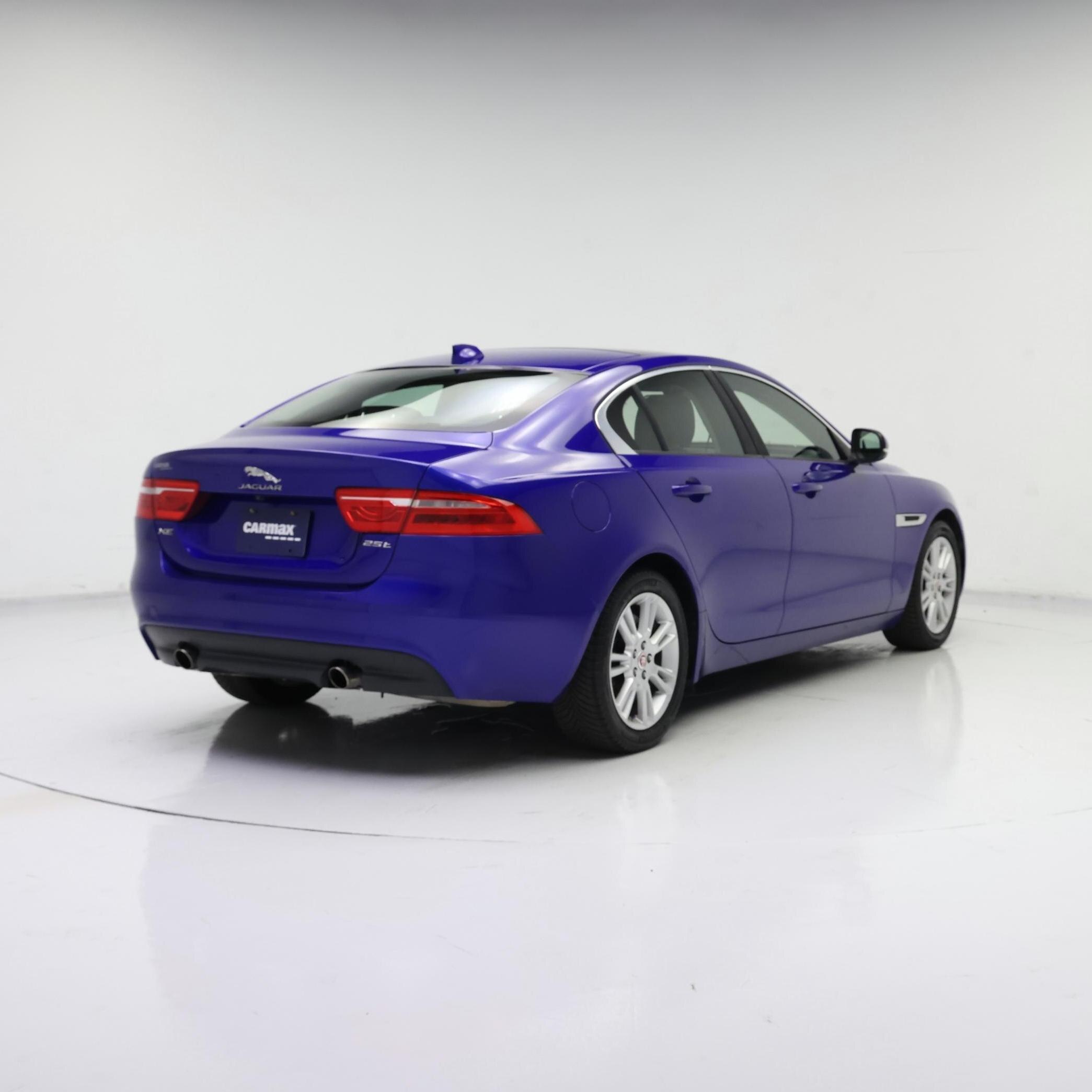 Thumbnail: 2018 Jaguar XE - 8