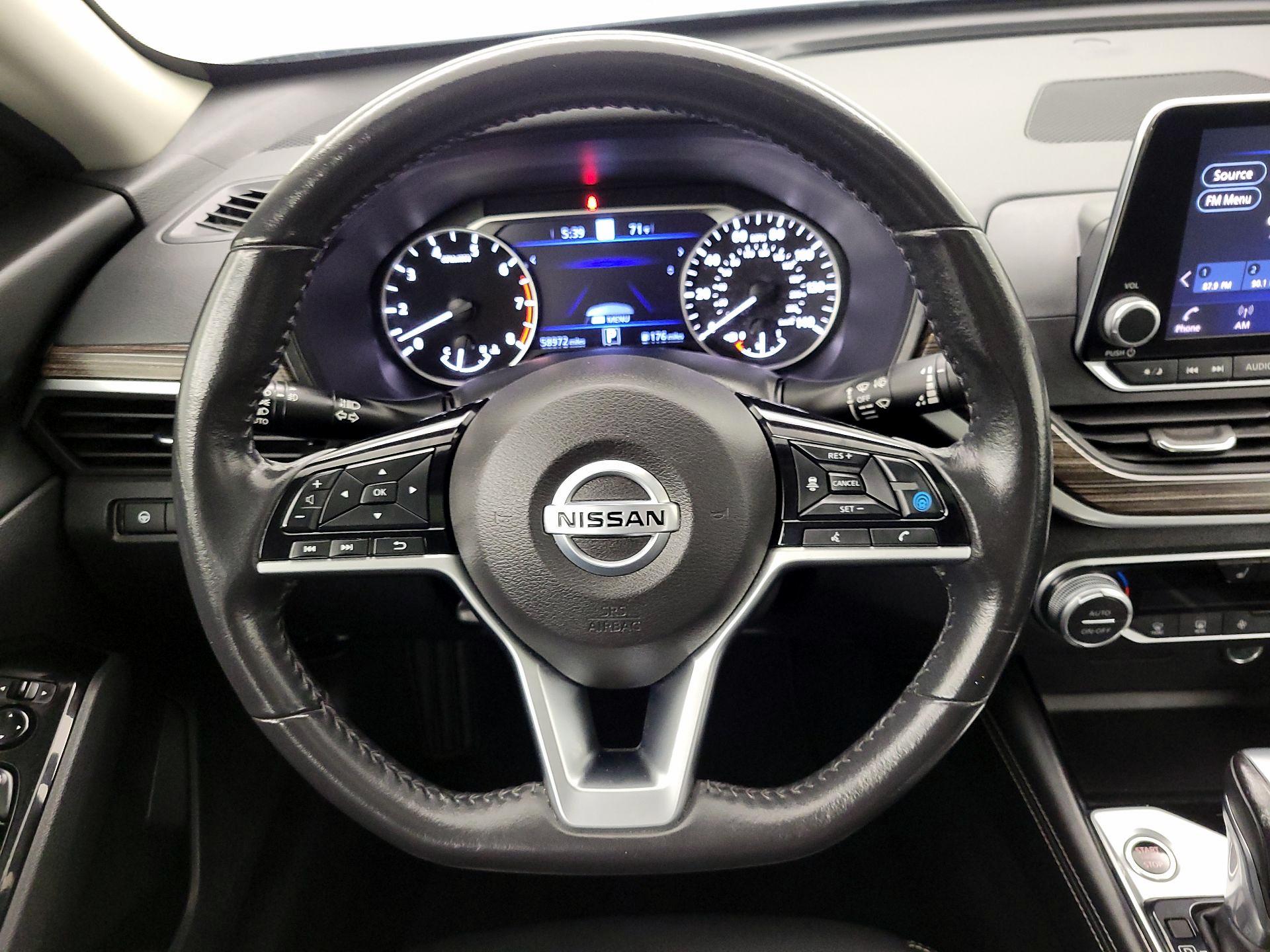 Thumbnail: 2022 Nissan Altima - 10