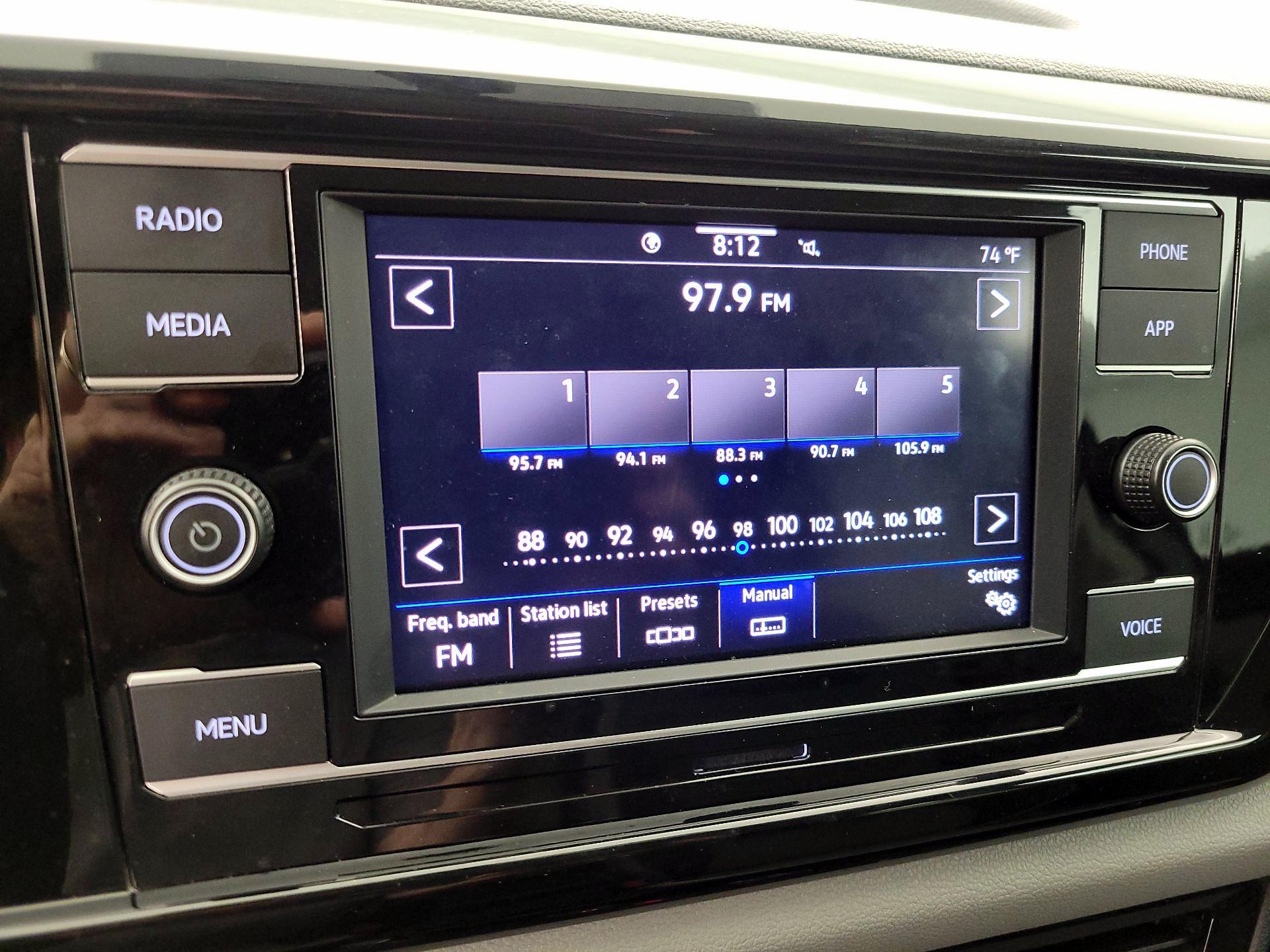 Thumbnail: 2023 Volkswagen Taos - 15