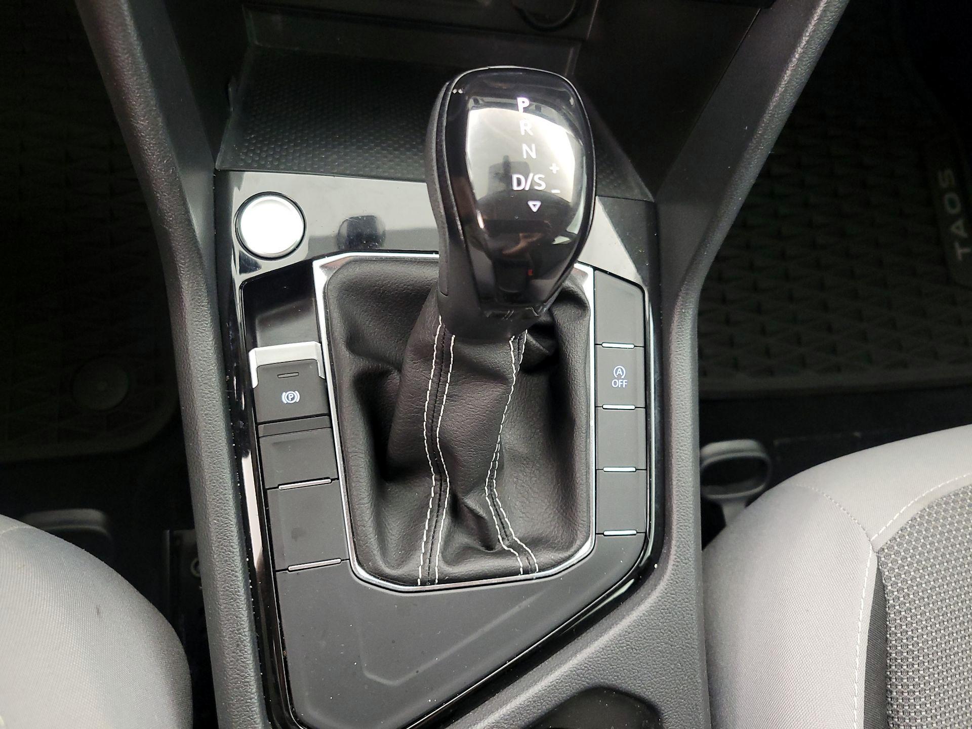 Thumbnail: 2023 Volkswagen Taos - 17