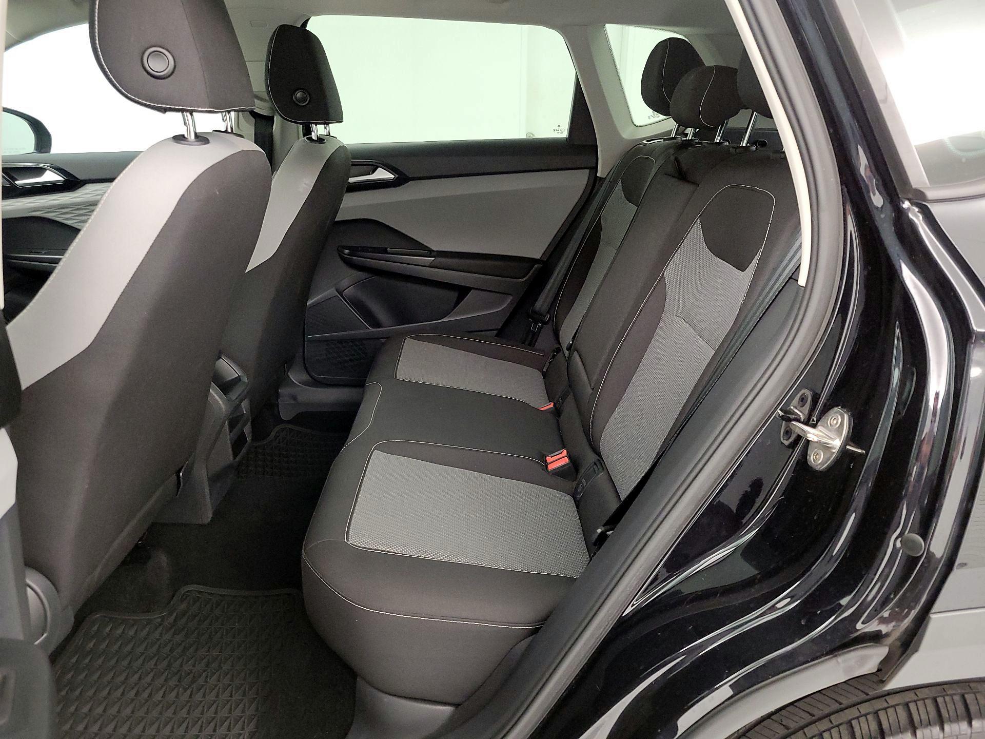 Thumbnail: 2023 Volkswagen Taos - 19