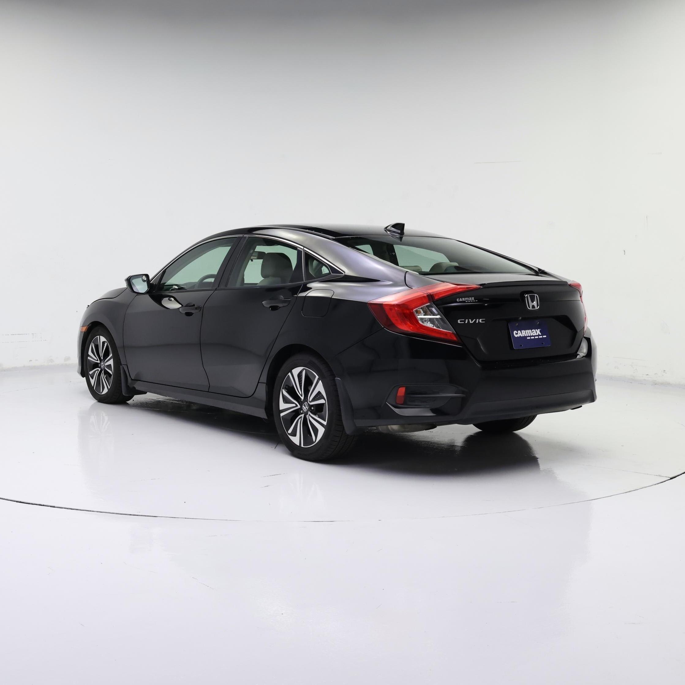 Thumbnail: 2017 Honda Civic - 2