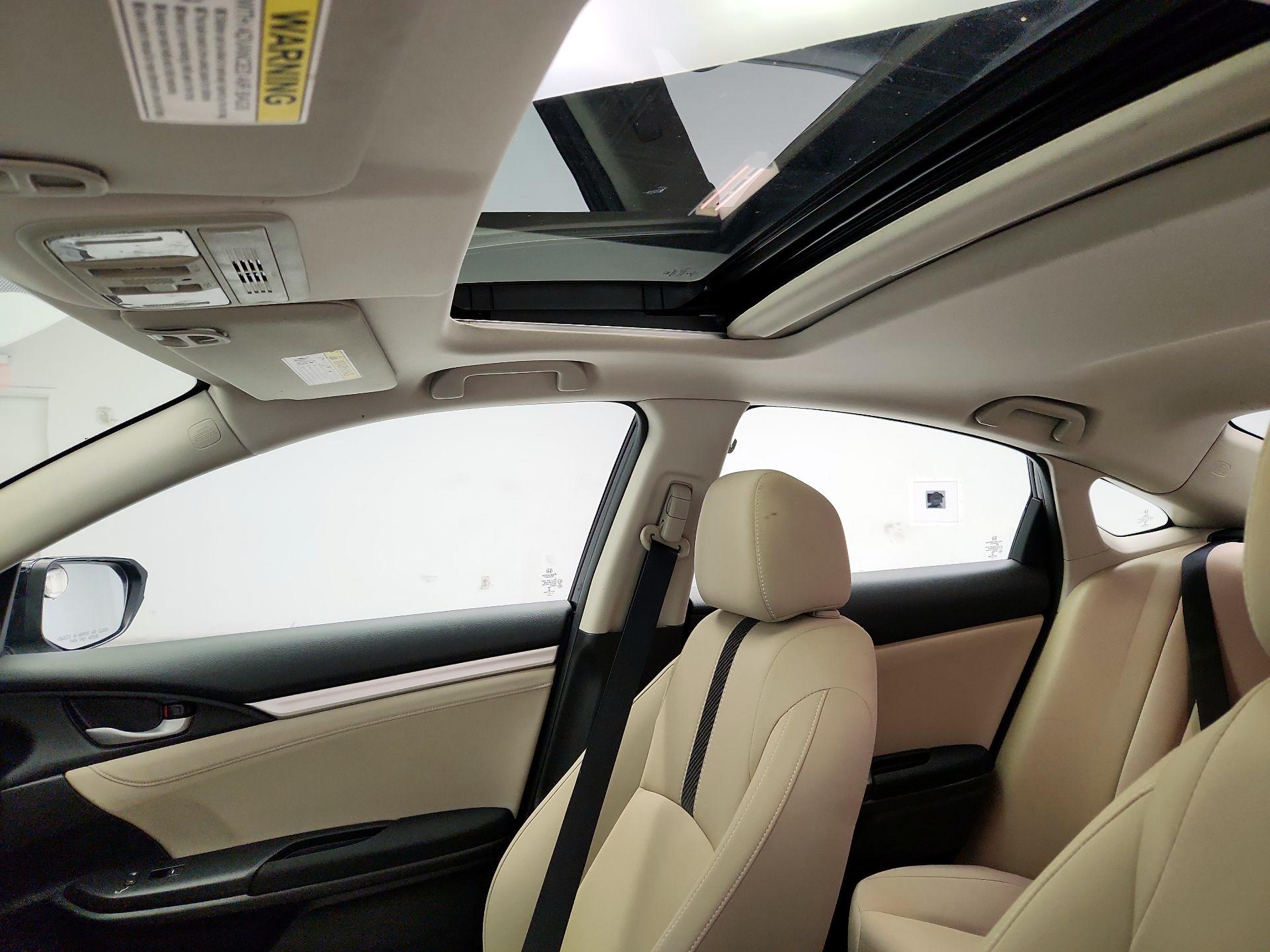 Thumbnail: 2017 Honda Civic - 19