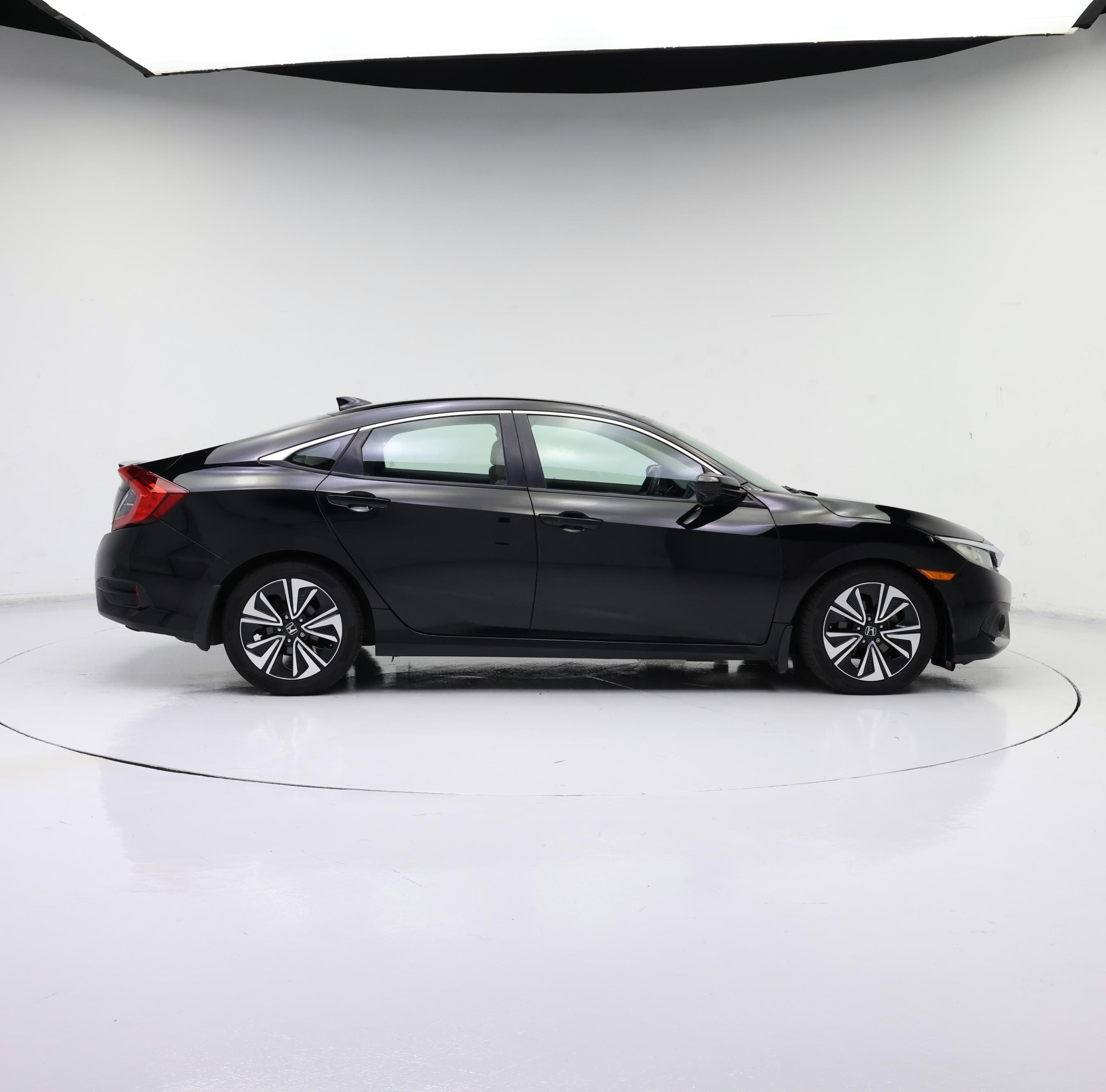 Thumbnail: 2017 Honda Civic - 7