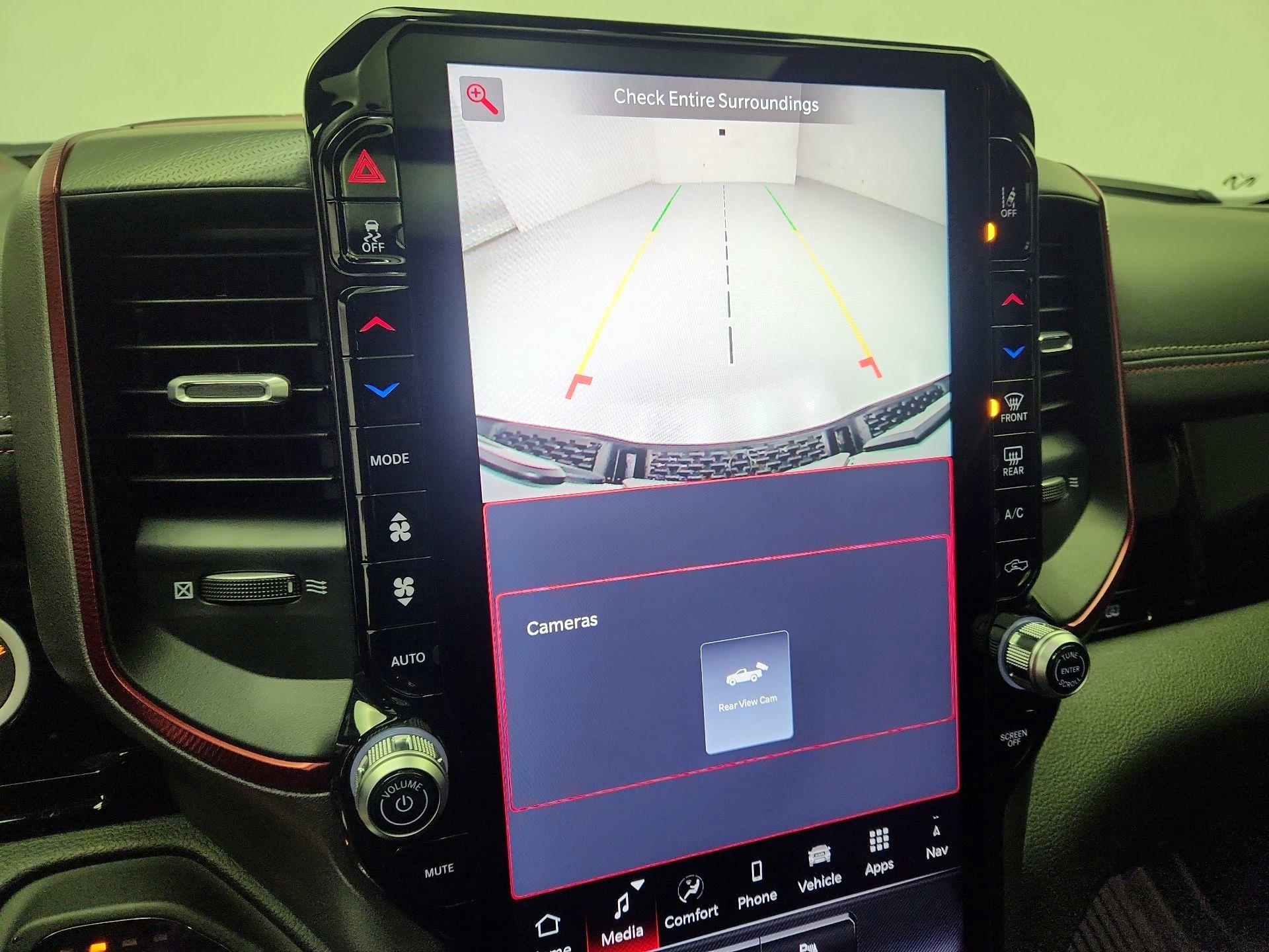 Thumbnail: 2025 RAM 1500 - 15