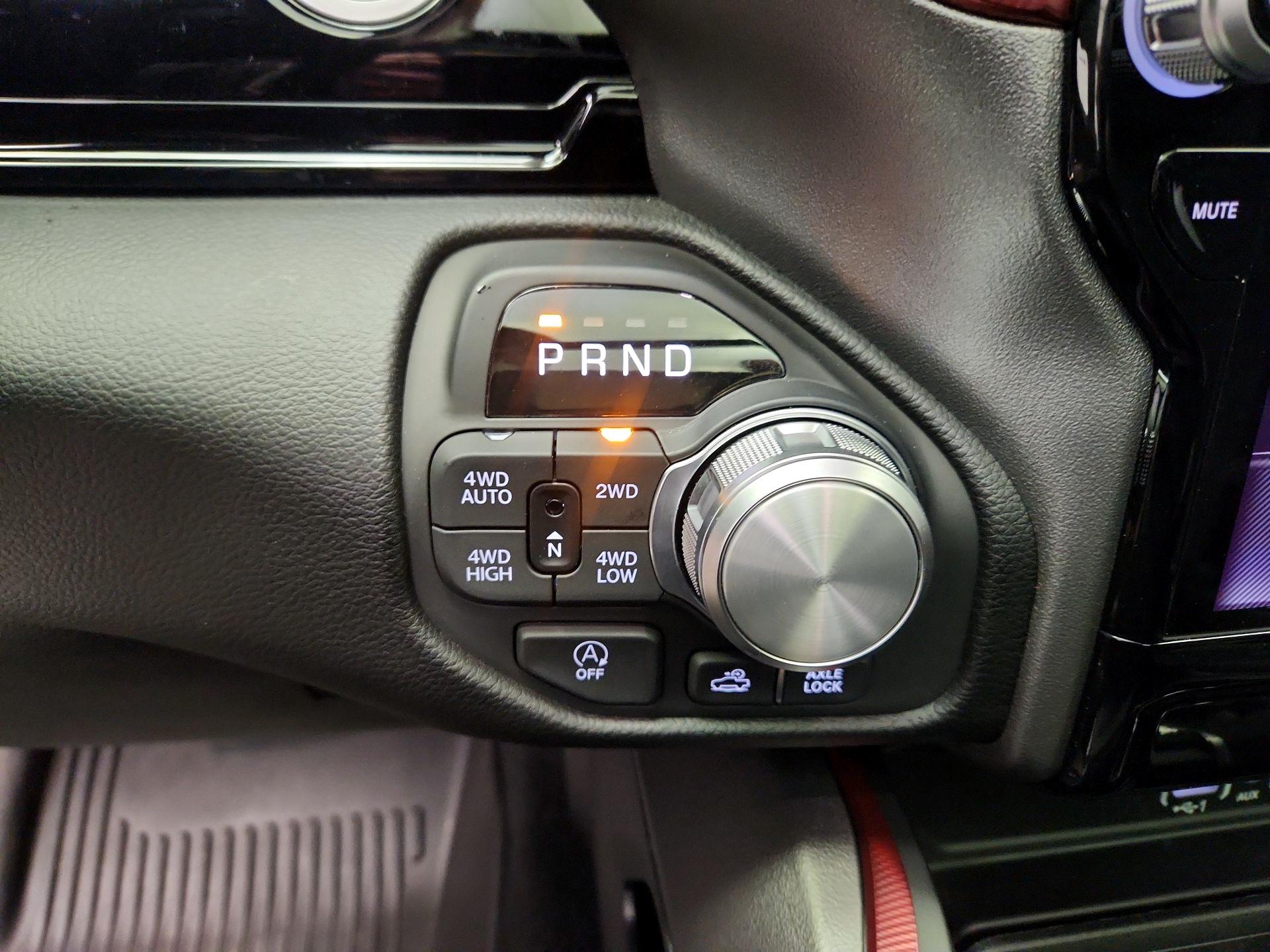 Thumbnail: 2025 RAM 1500 - 18