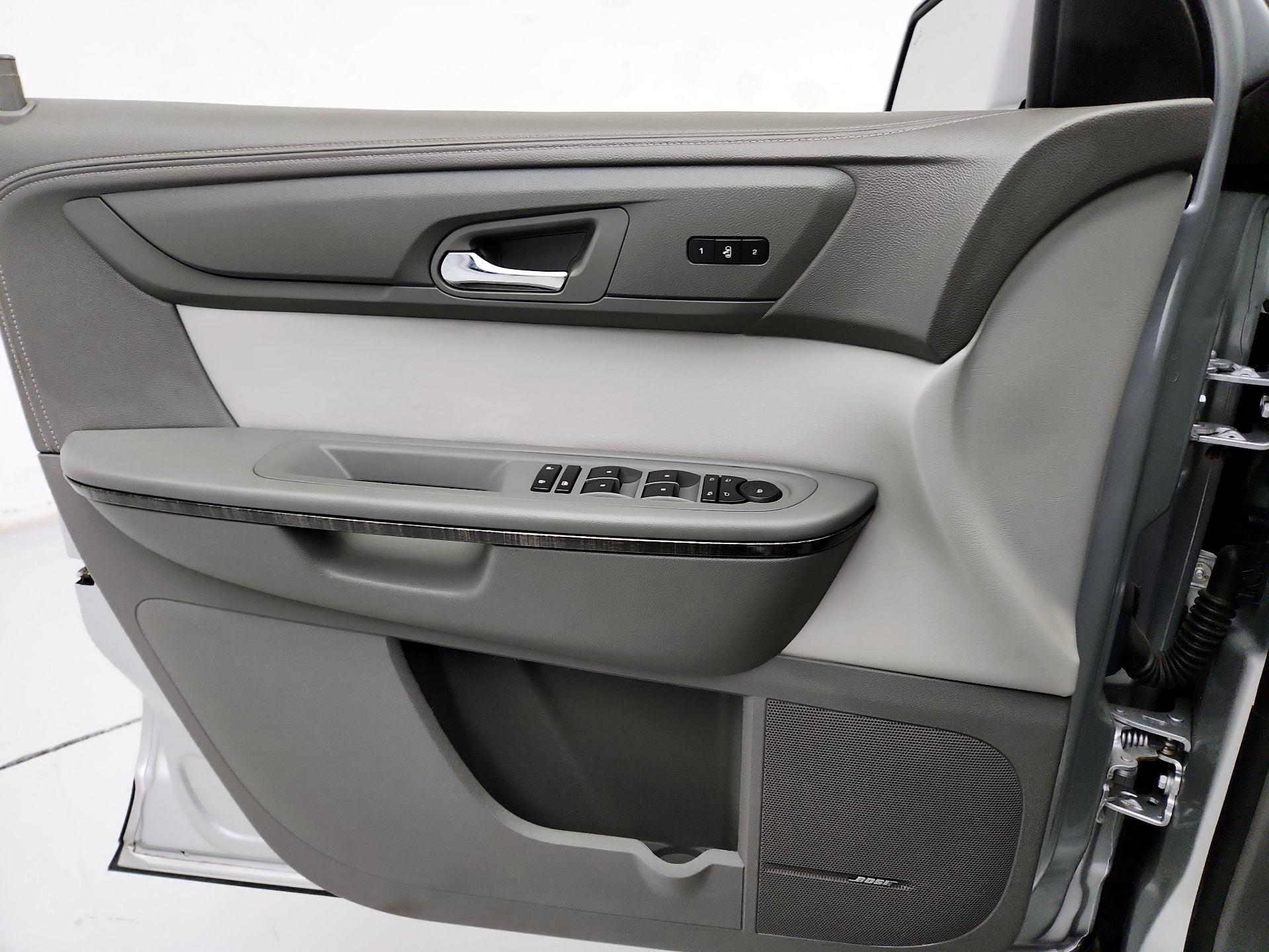 Thumbnail: 2014 GMC Acadia - 12