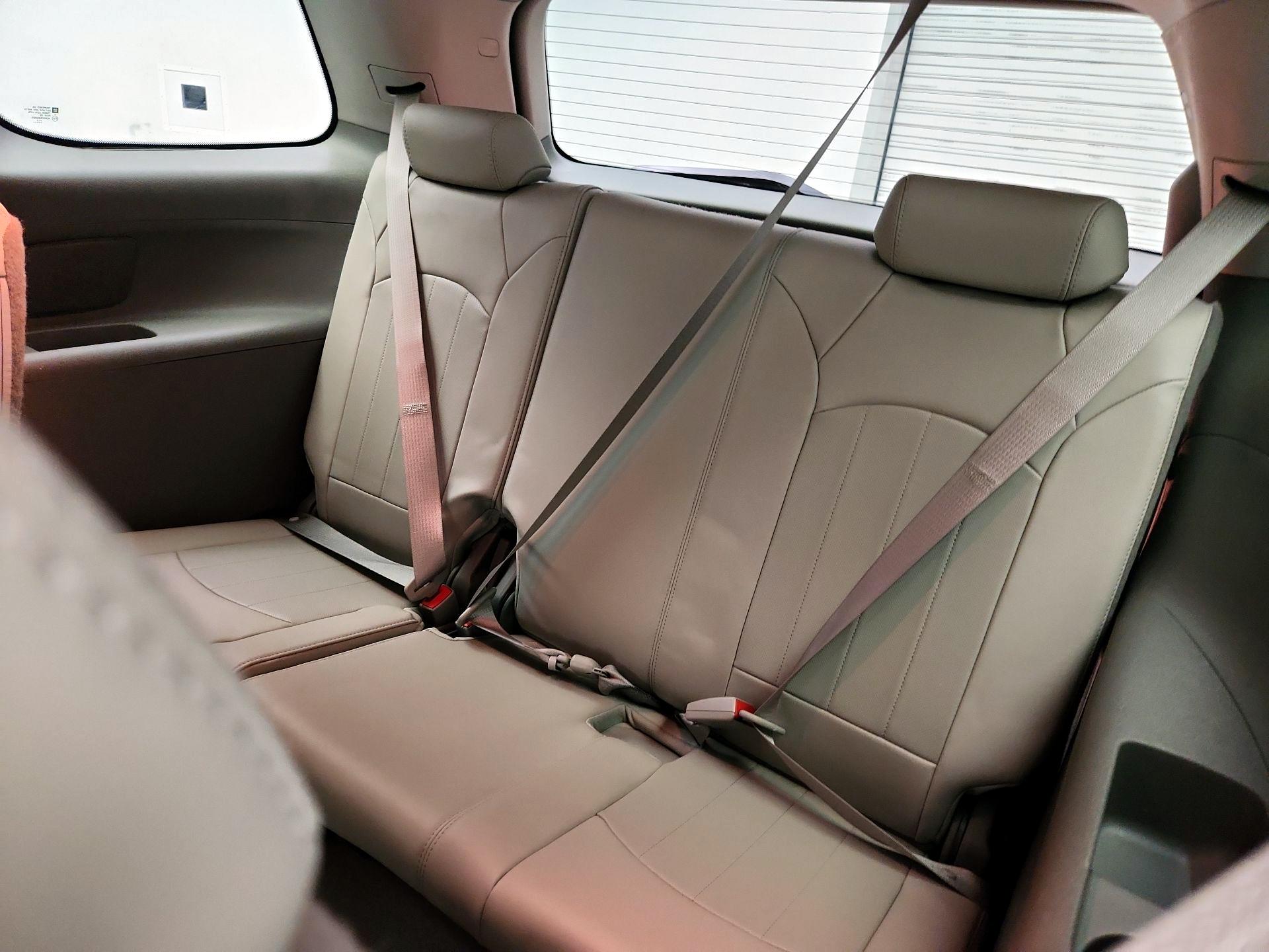 Thumbnail: 2014 GMC Acadia - 20