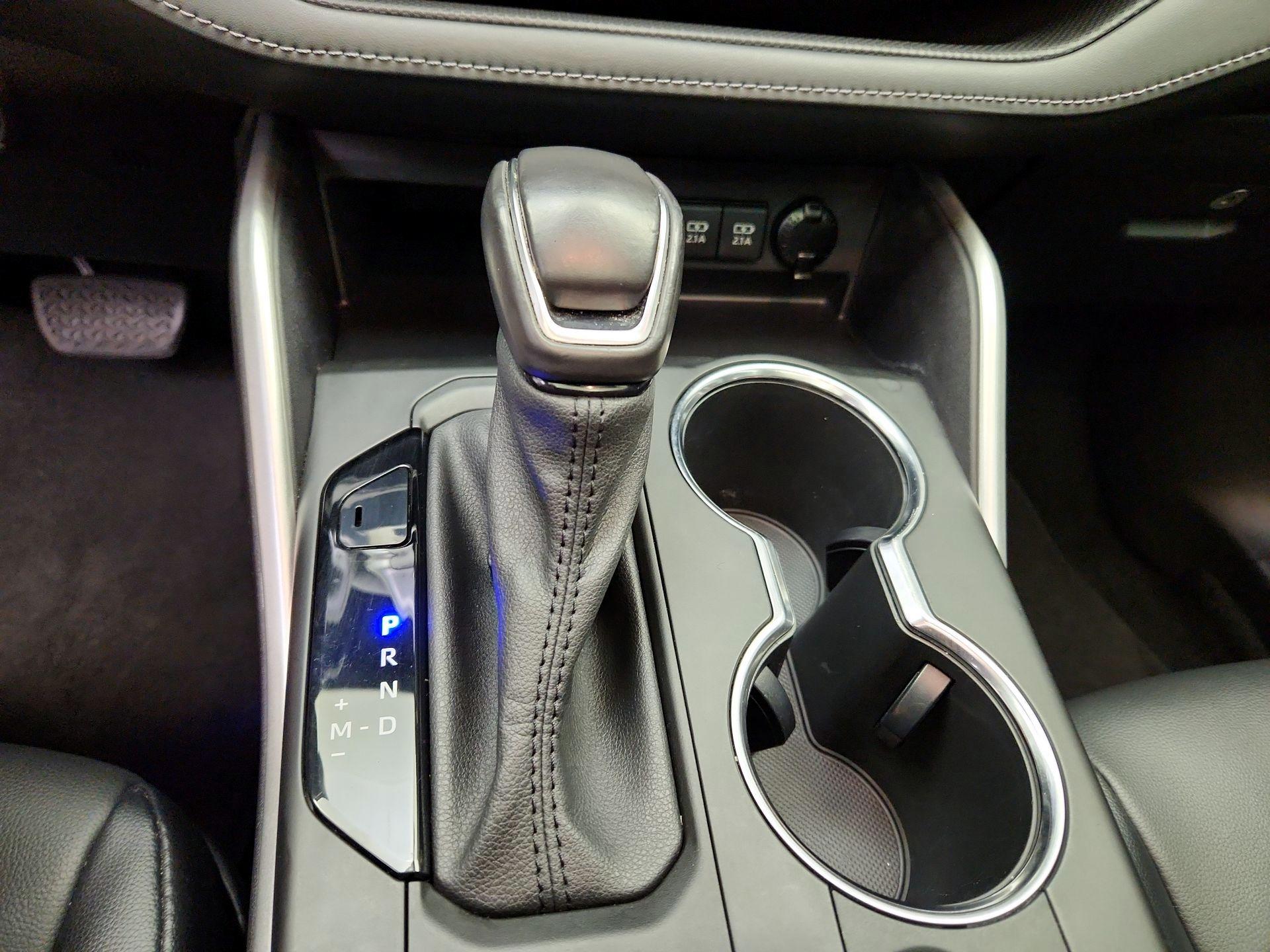 Thumbnail: 2021 Toyota Highlander - 17