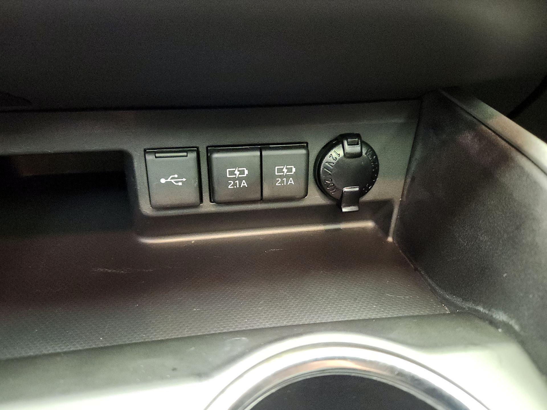 Thumbnail: 2021 Toyota Highlander - 18