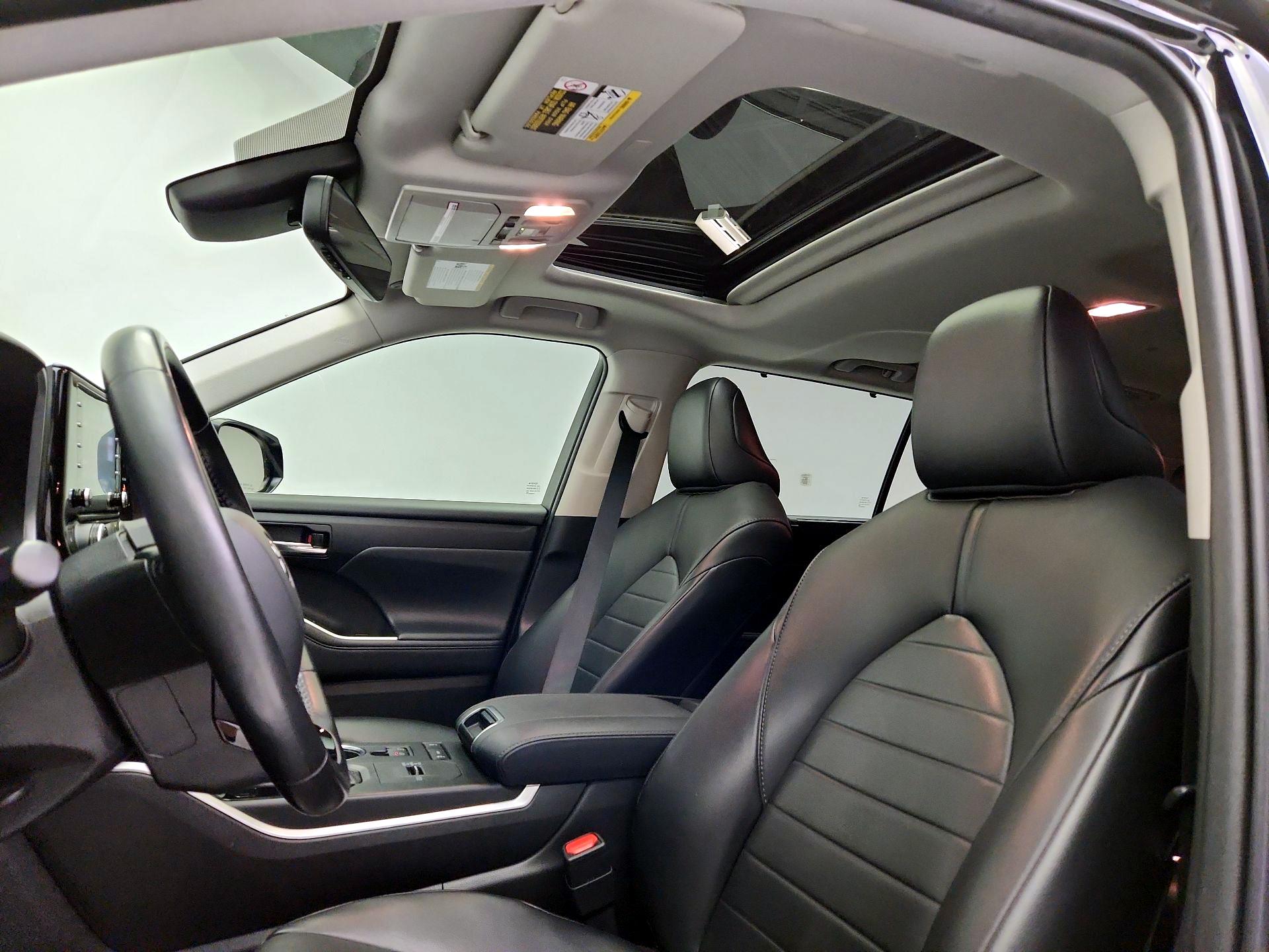 Thumbnail: 2021 Toyota Highlander - 19