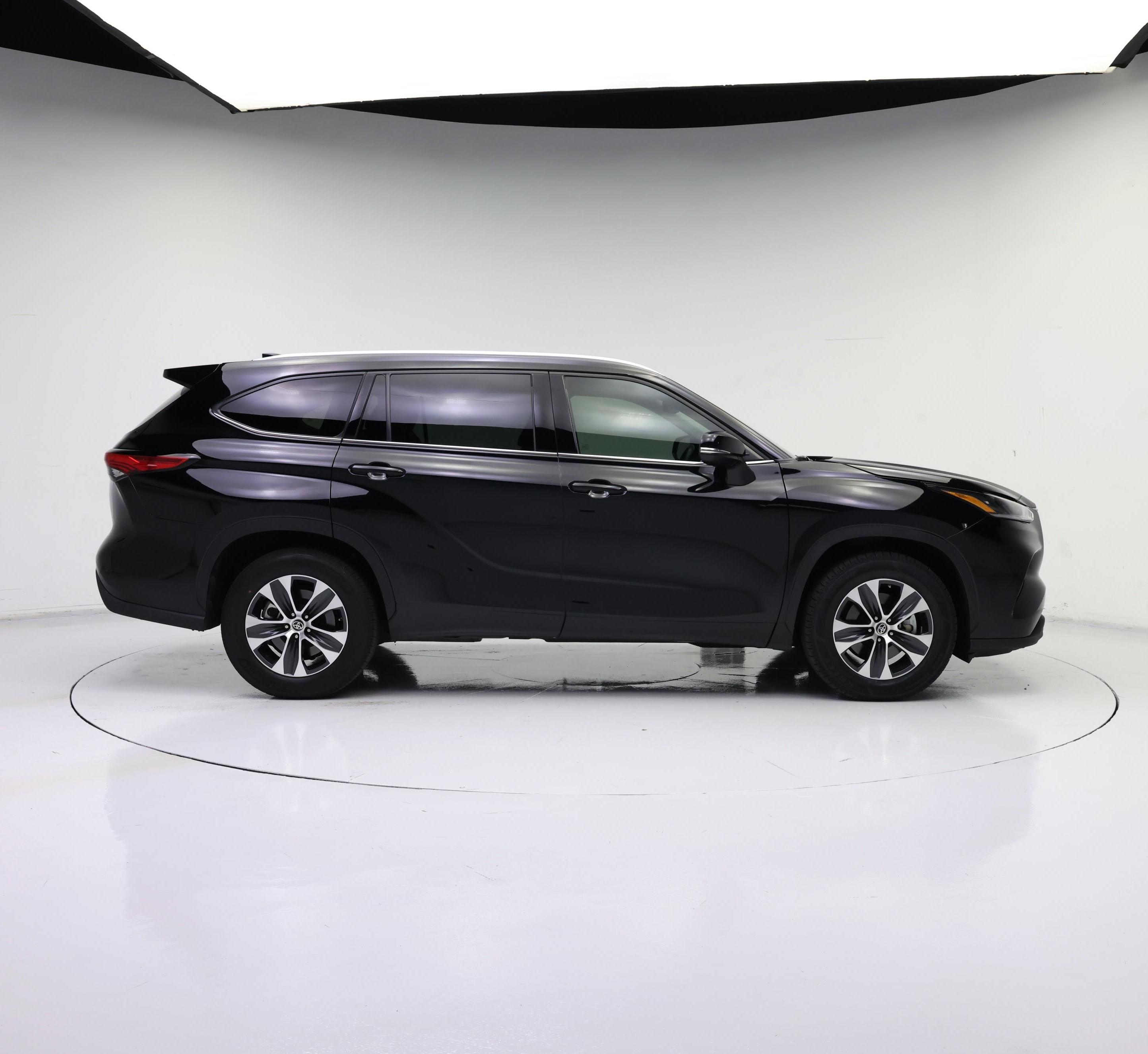 Thumbnail: 2021 Toyota Highlander - 7