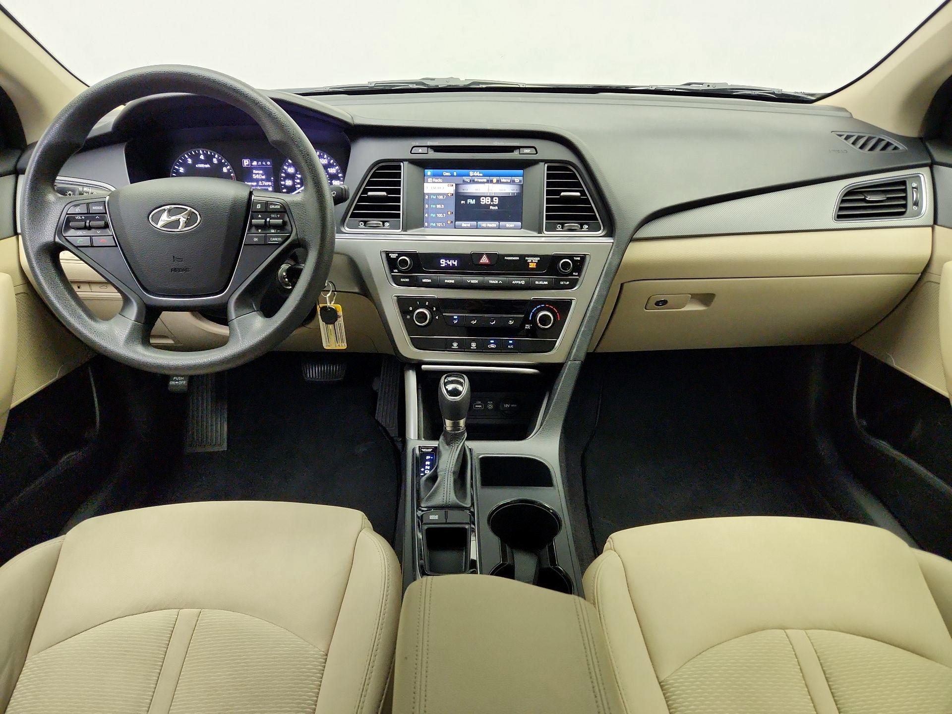 Thumbnail: 2016 Hyundai Sonata - 9