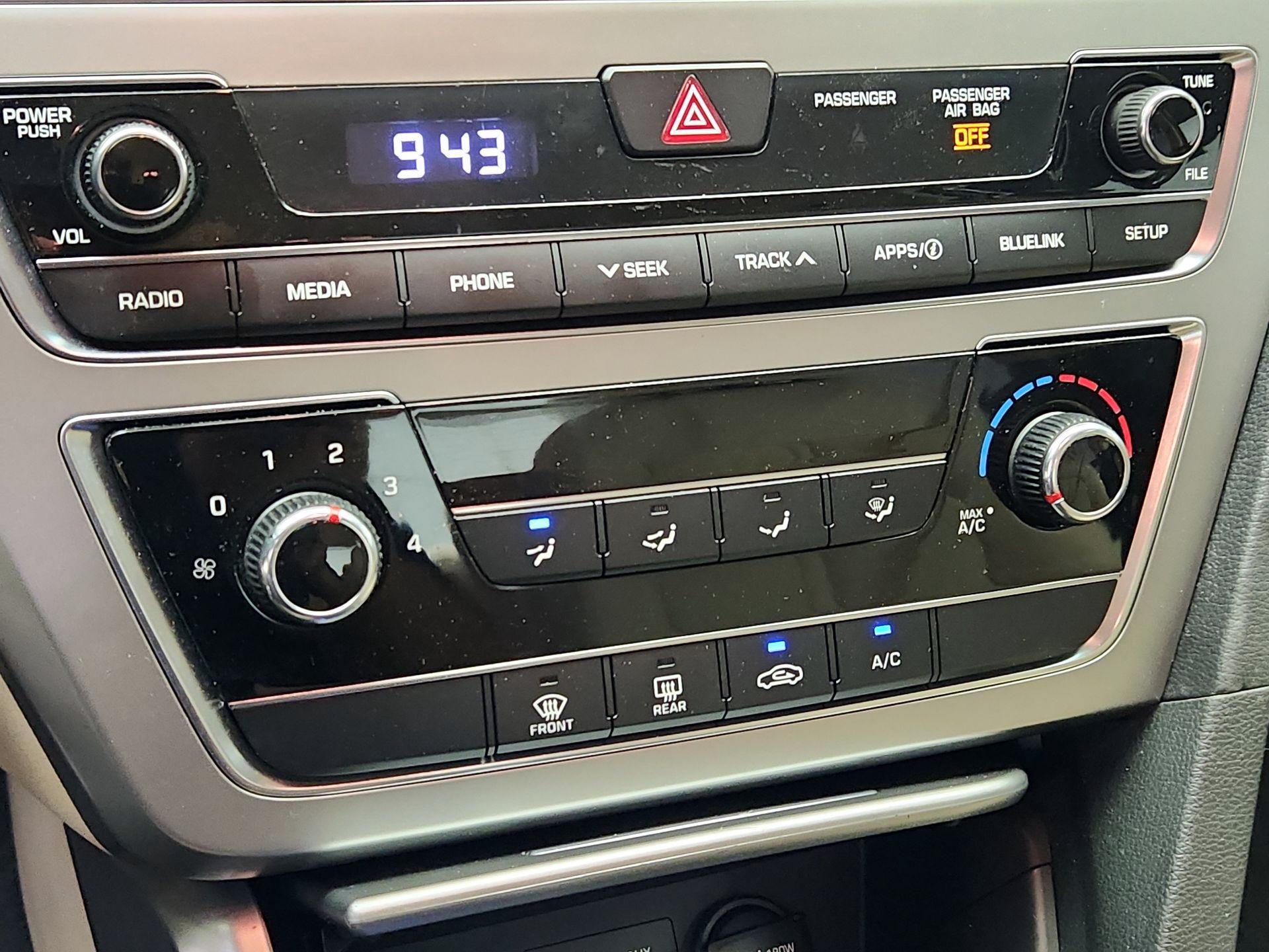 Thumbnail: 2016 Hyundai Sonata - 16