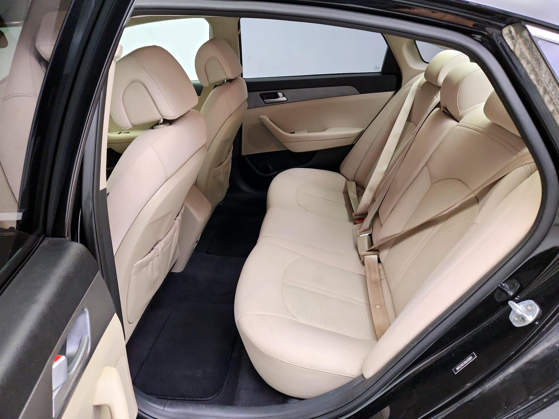 Thumbnail: 2016 Hyundai Sonata - 19