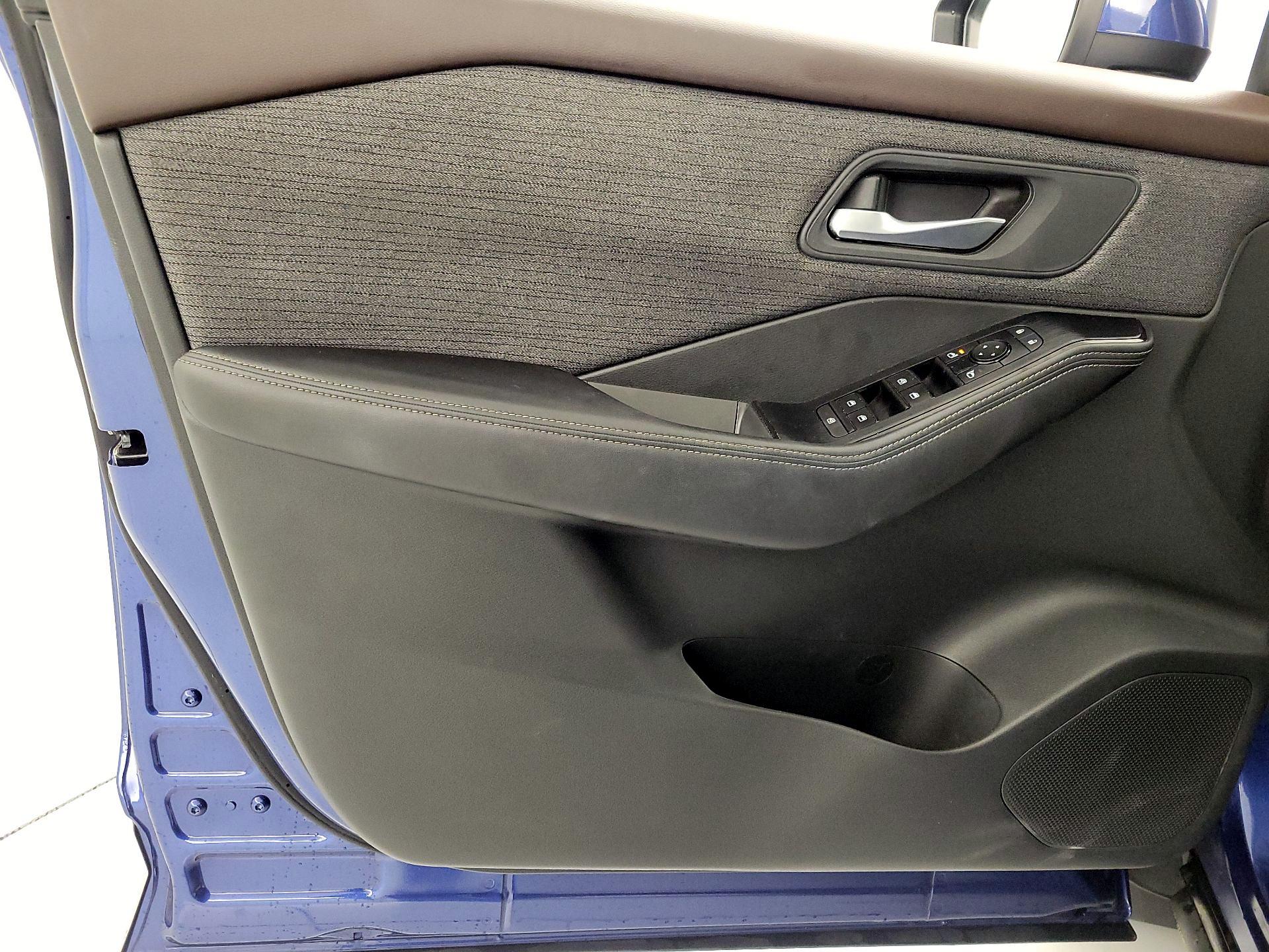 Thumbnail: 2022 Nissan Rogue - 12