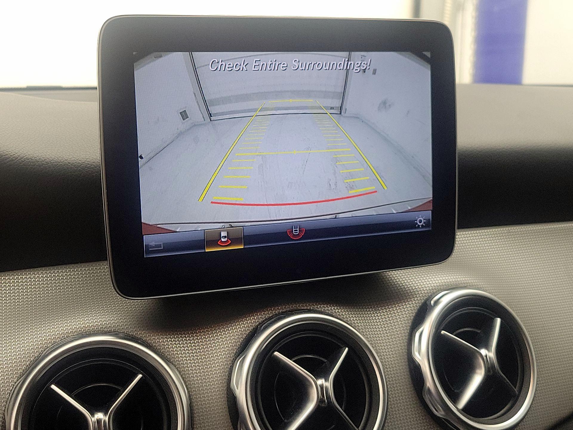 Thumbnail: 2018 Mercedes-Benz GLA - 14