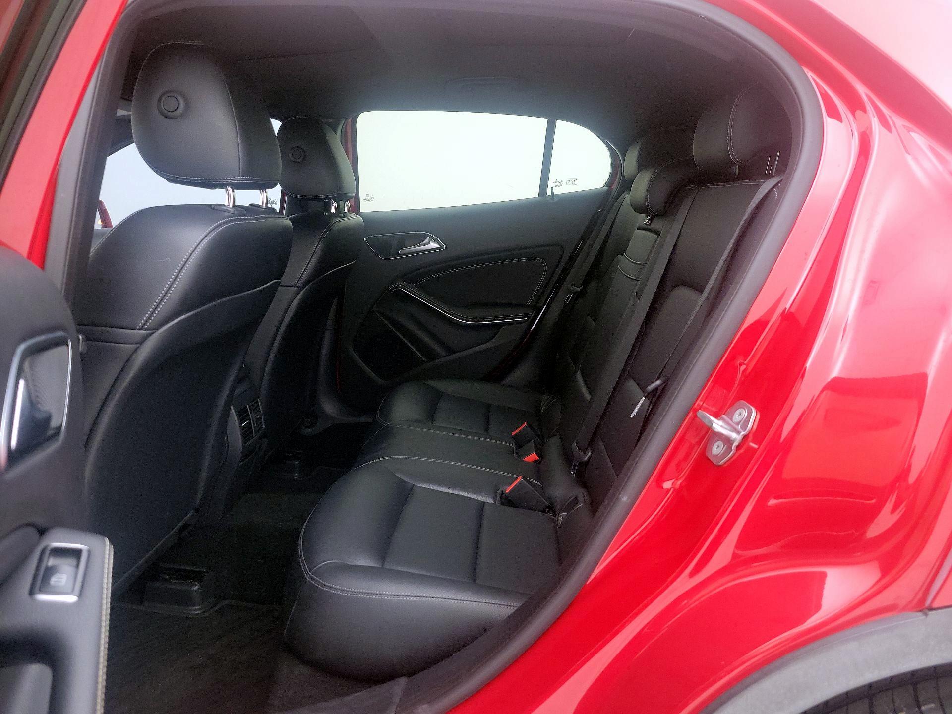 Thumbnail: 2018 Mercedes-Benz GLA - 20