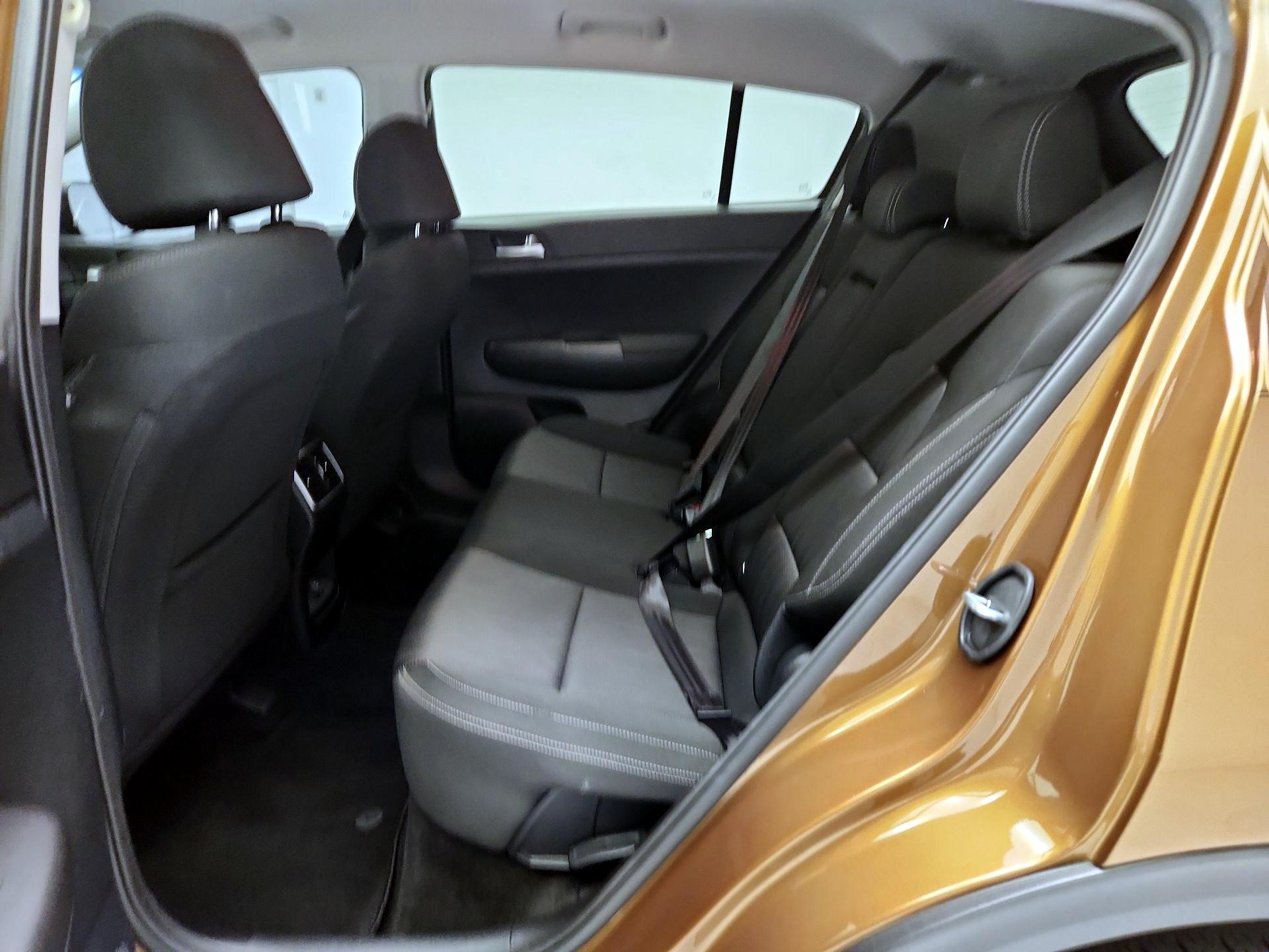 Thumbnail: 2020 Kia Sportage - 19