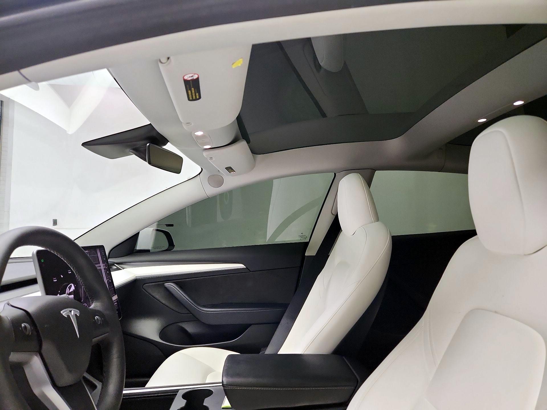 Thumbnail: 2023 Tesla Model 3 - 18