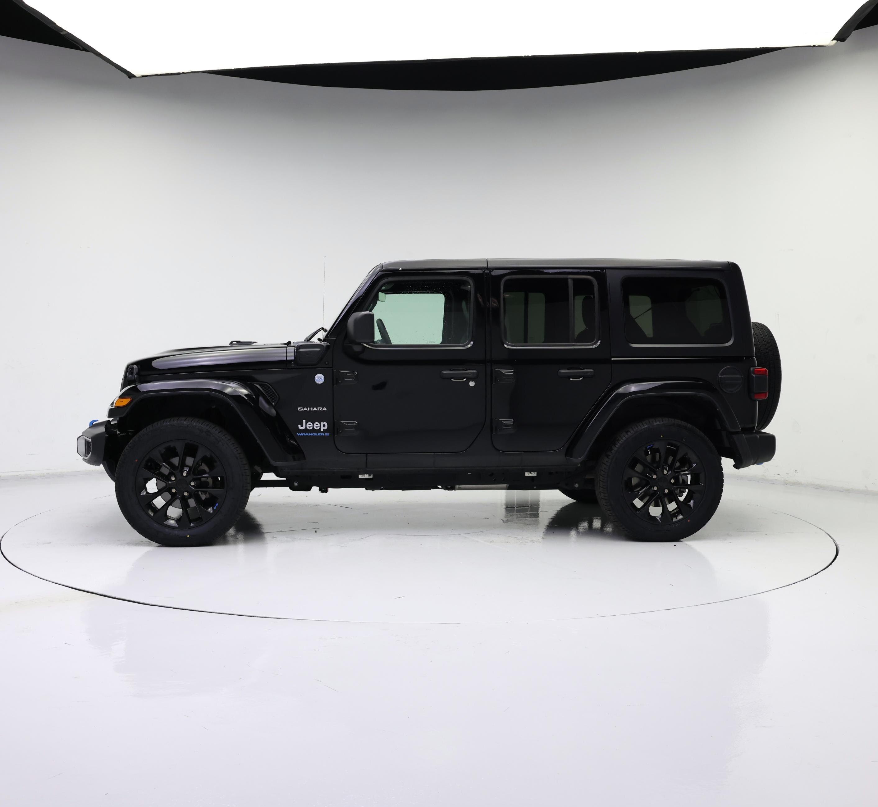 Thumbnail: 2023 Jeep Wrangler - 3