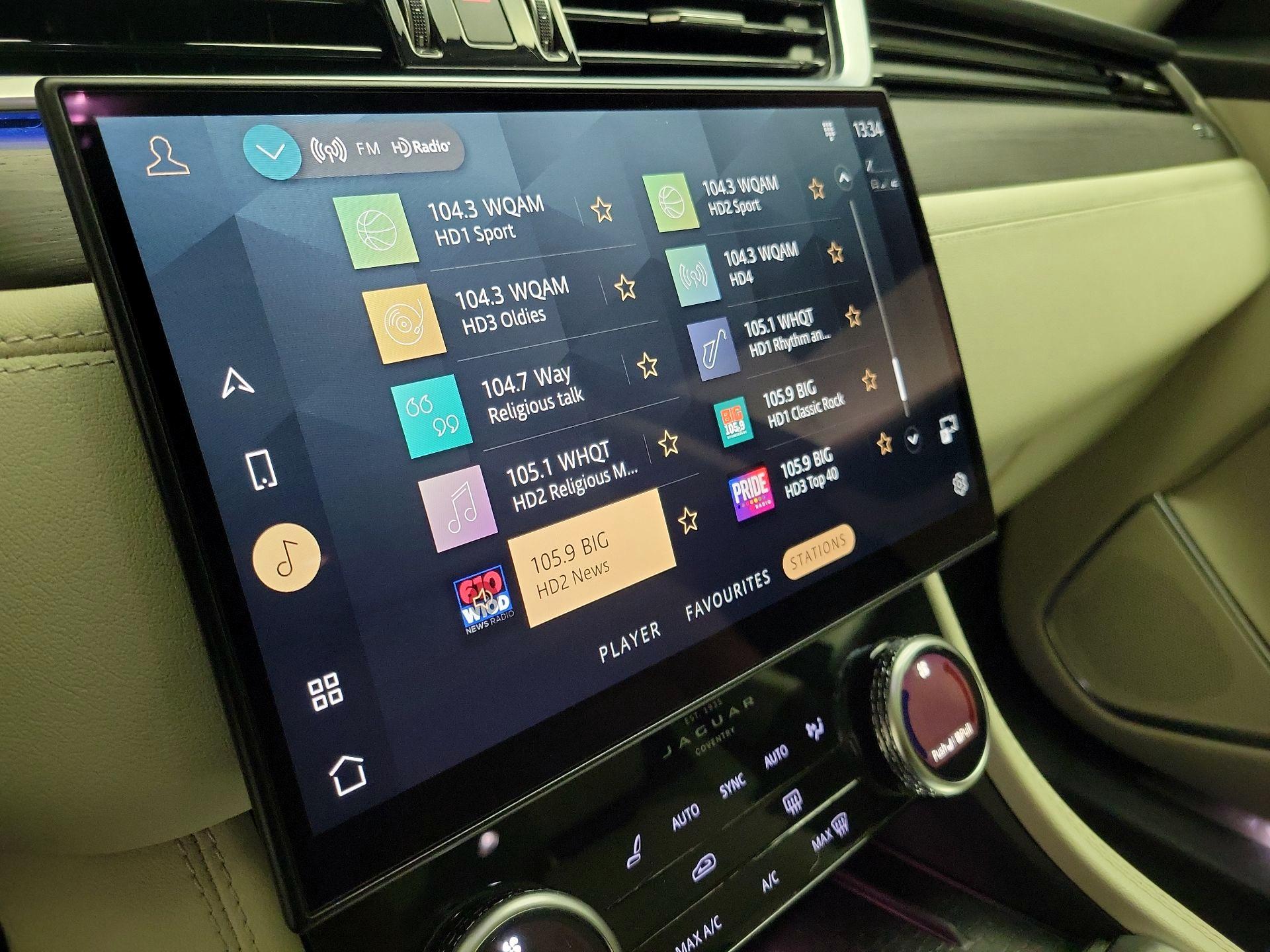 Thumbnail: 2022 Jaguar F-Pace - 16