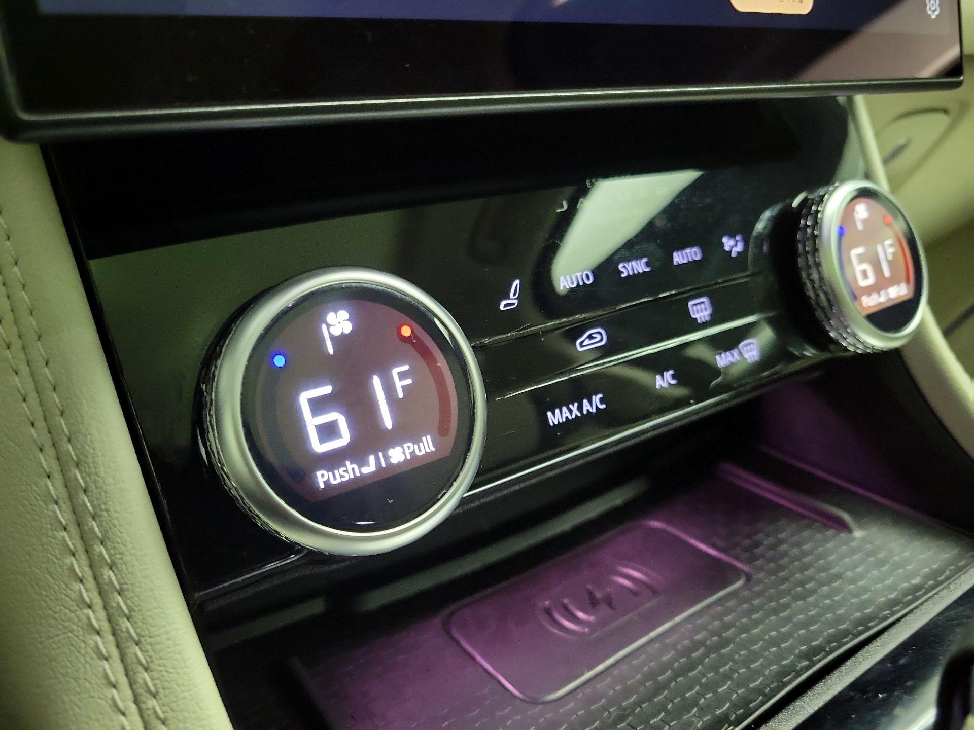 Thumbnail: 2022 Jaguar F-Pace - 17