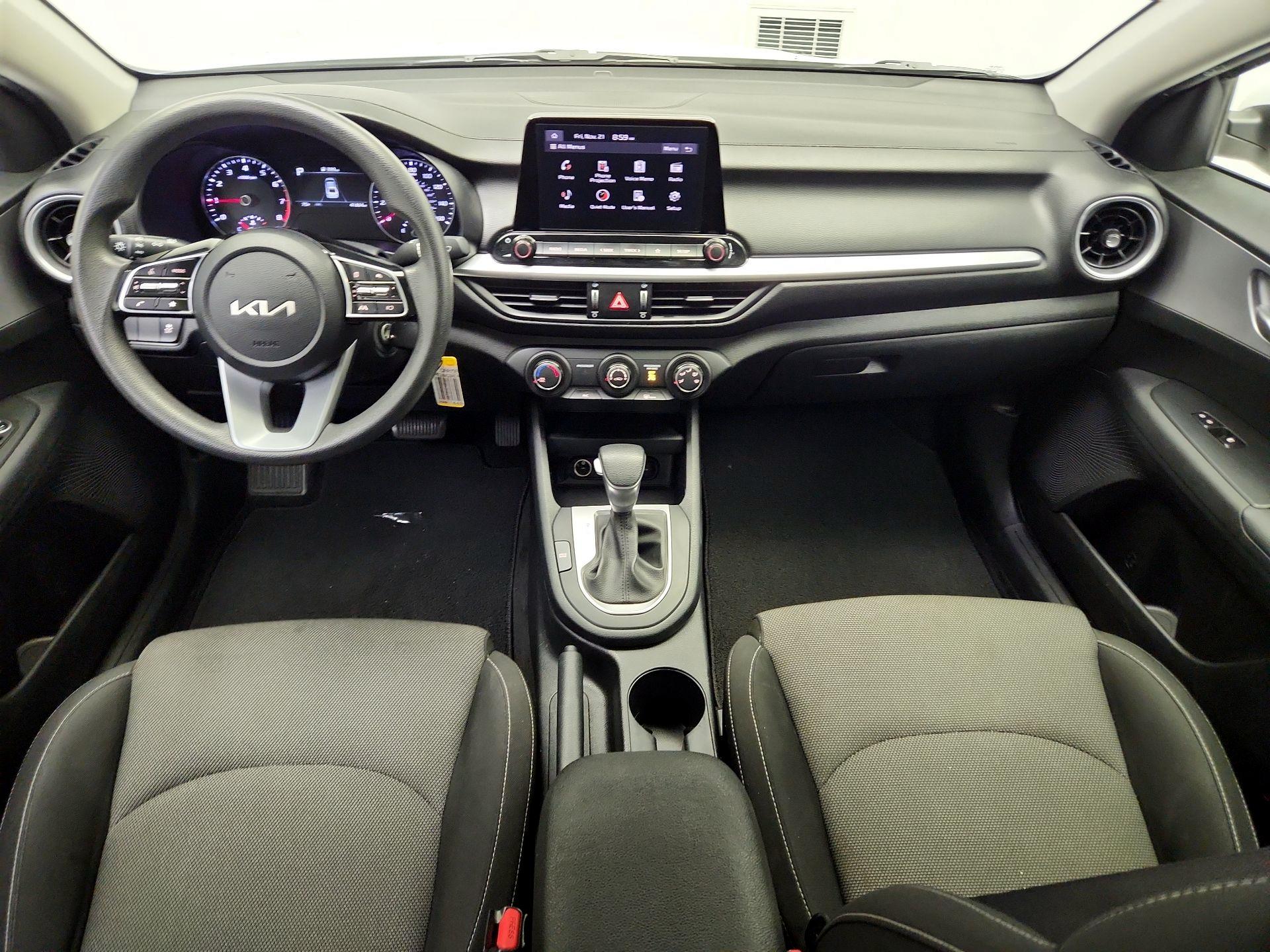 Thumbnail: 2022 Kia Forte - 9