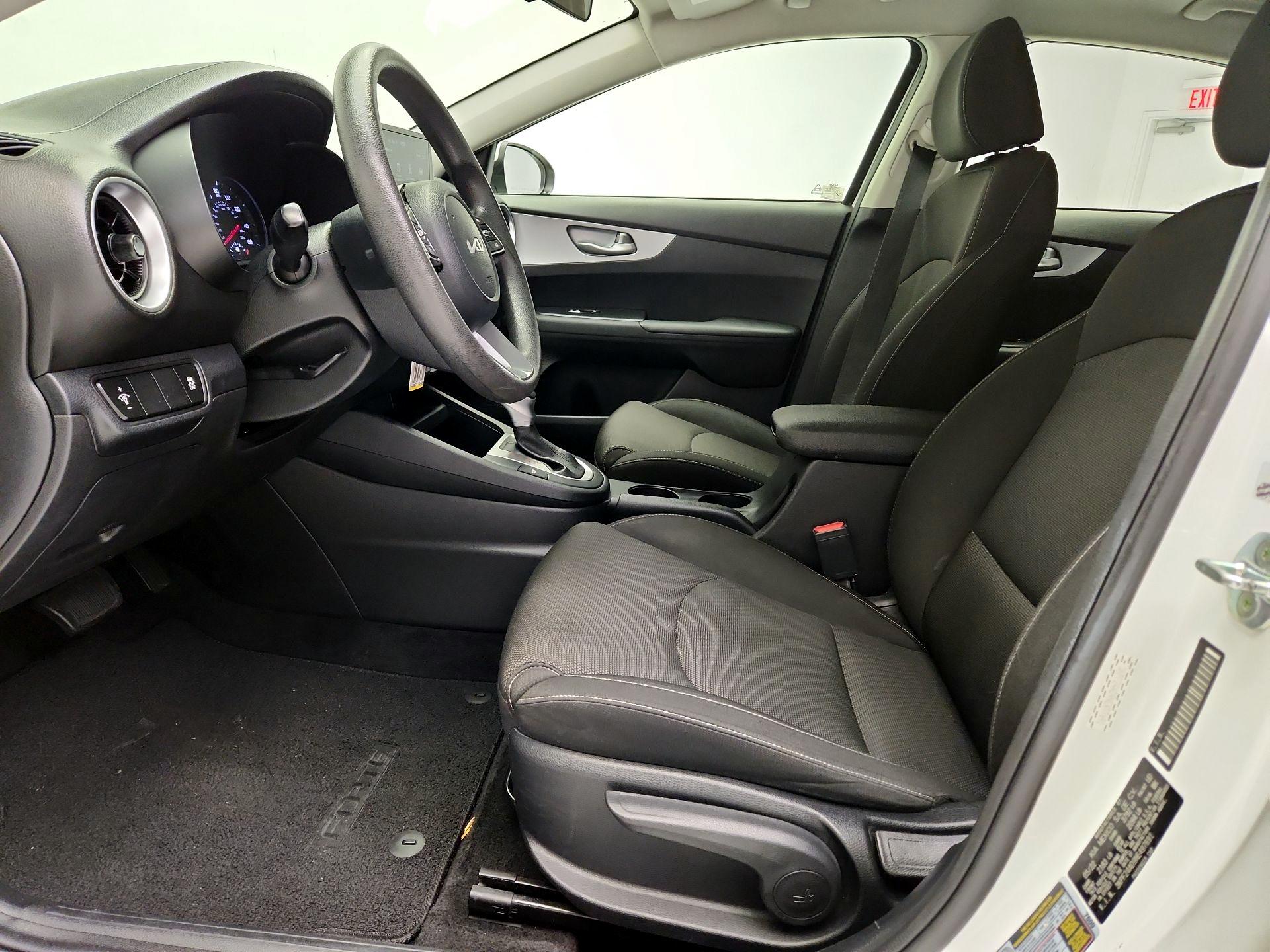 Thumbnail: 2022 Kia Forte - 11